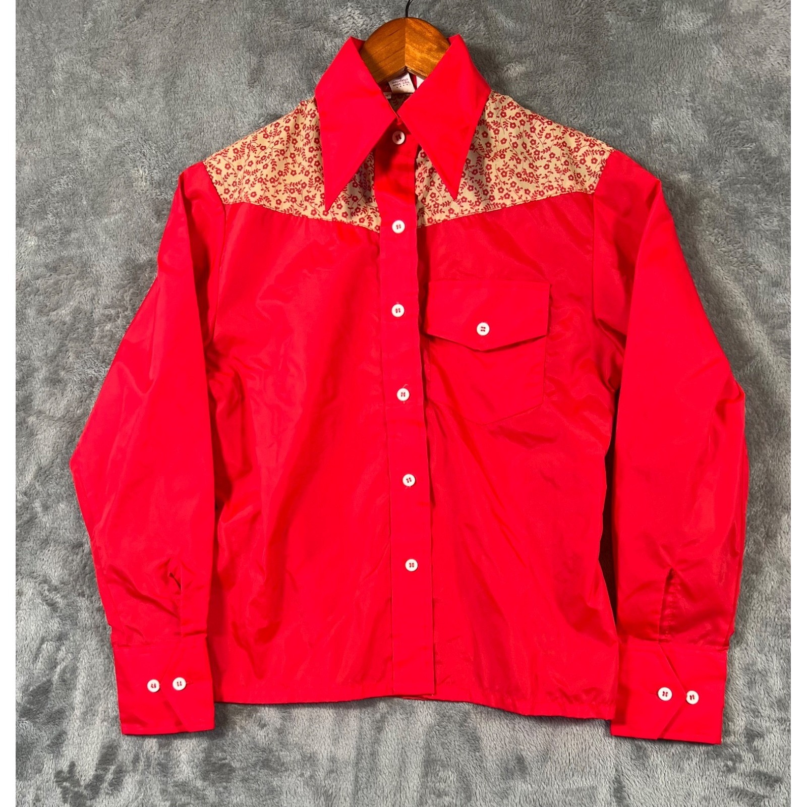Vintage 1970’s Skyr Nylon Shirt Womens Red Small Western Long Sleeve Button Up
