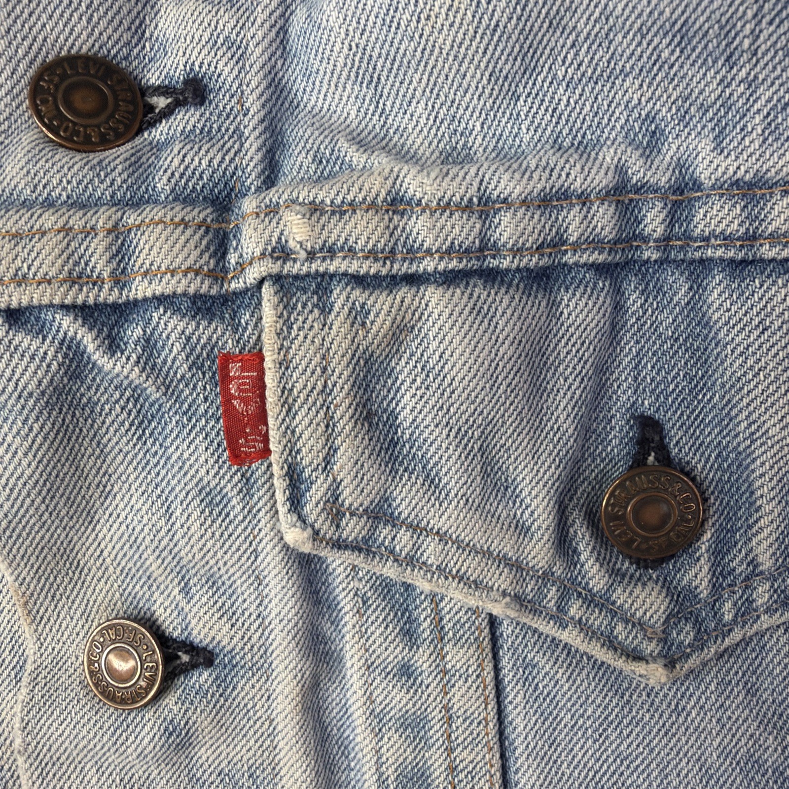Vintage Levis Truckers Jacket Women’s Small Denim USA Distressed 80s