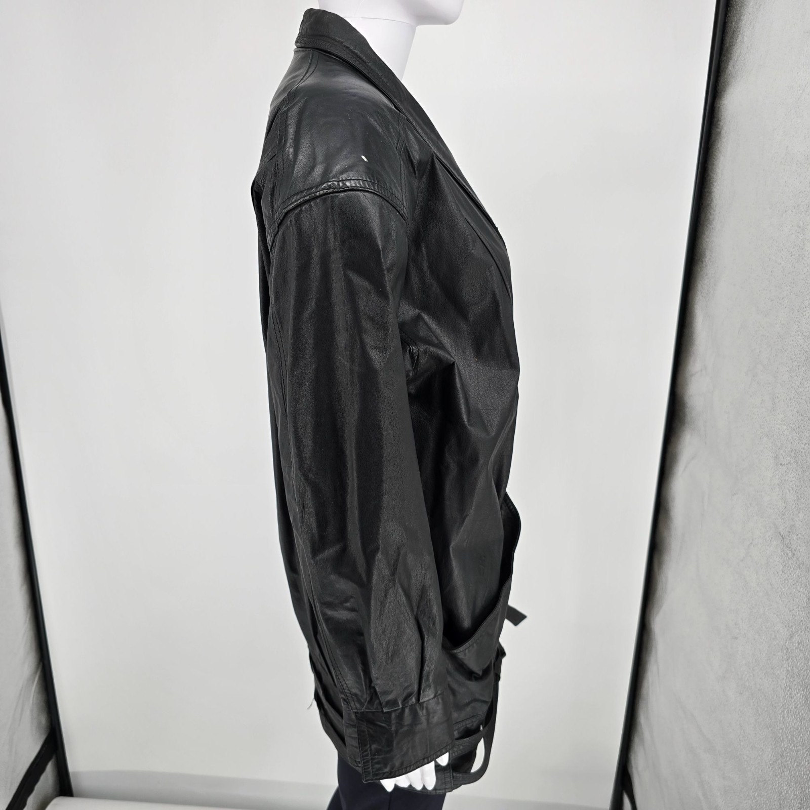 Vintage 1980s G-III Leather Fashions Black Oversized Shawl Collar Jacket (S)