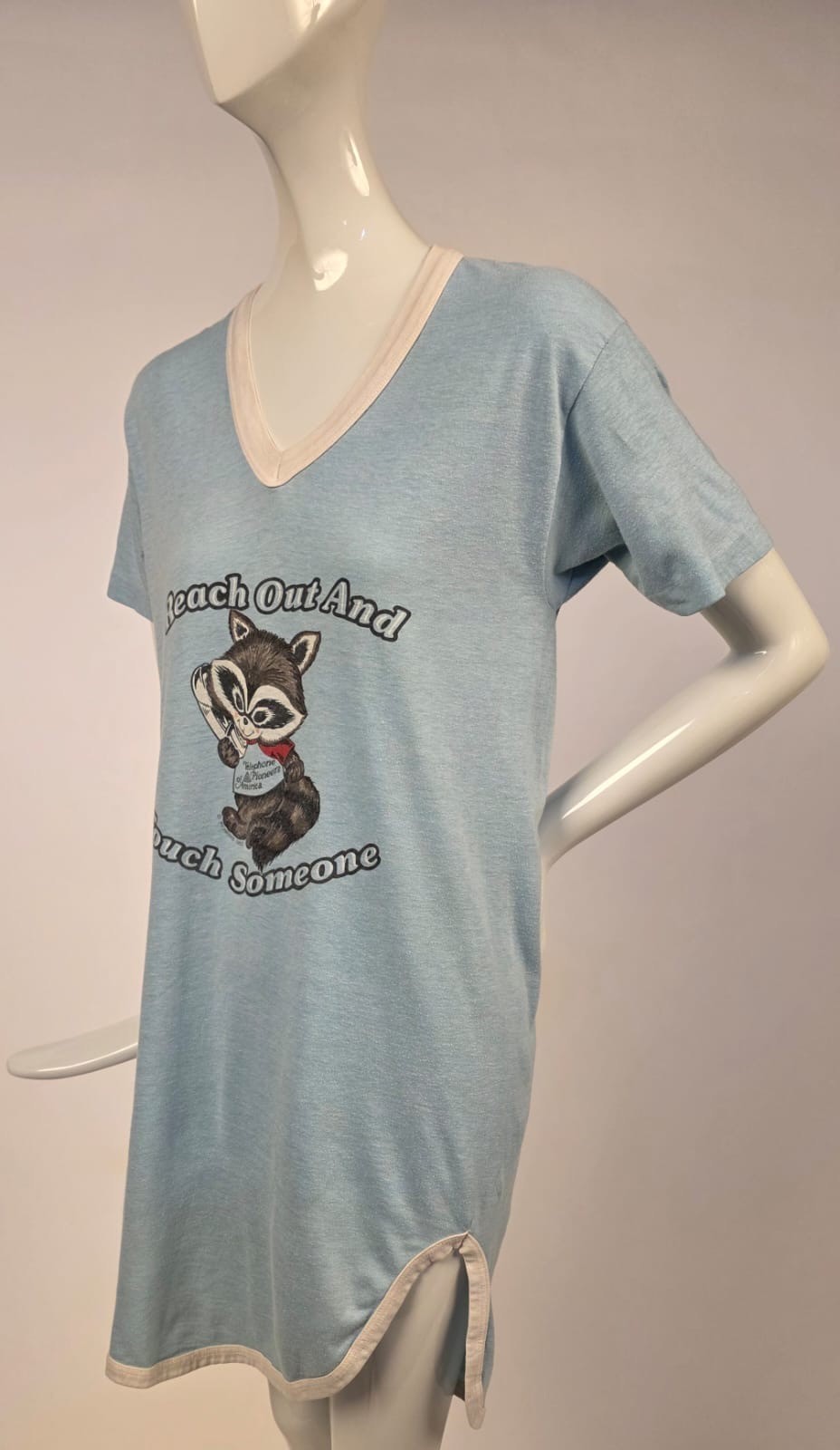 CUTE RACCOON DEADSTOCK VINTAGE 1980’S OVERSIZED PAJAMA TSHIRT SHIRT