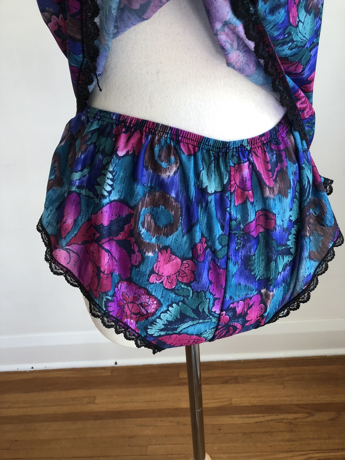 GORGEOUS VTG PETRA FASHIONS Floral Lacey 2pc Camisole & Shorts Lingerie Set SZ L