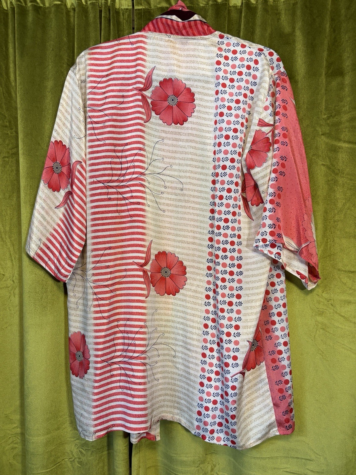 Incredible Vintage Satin Red & Creme Floral Handmade Duster Jacket Kimono. O/S