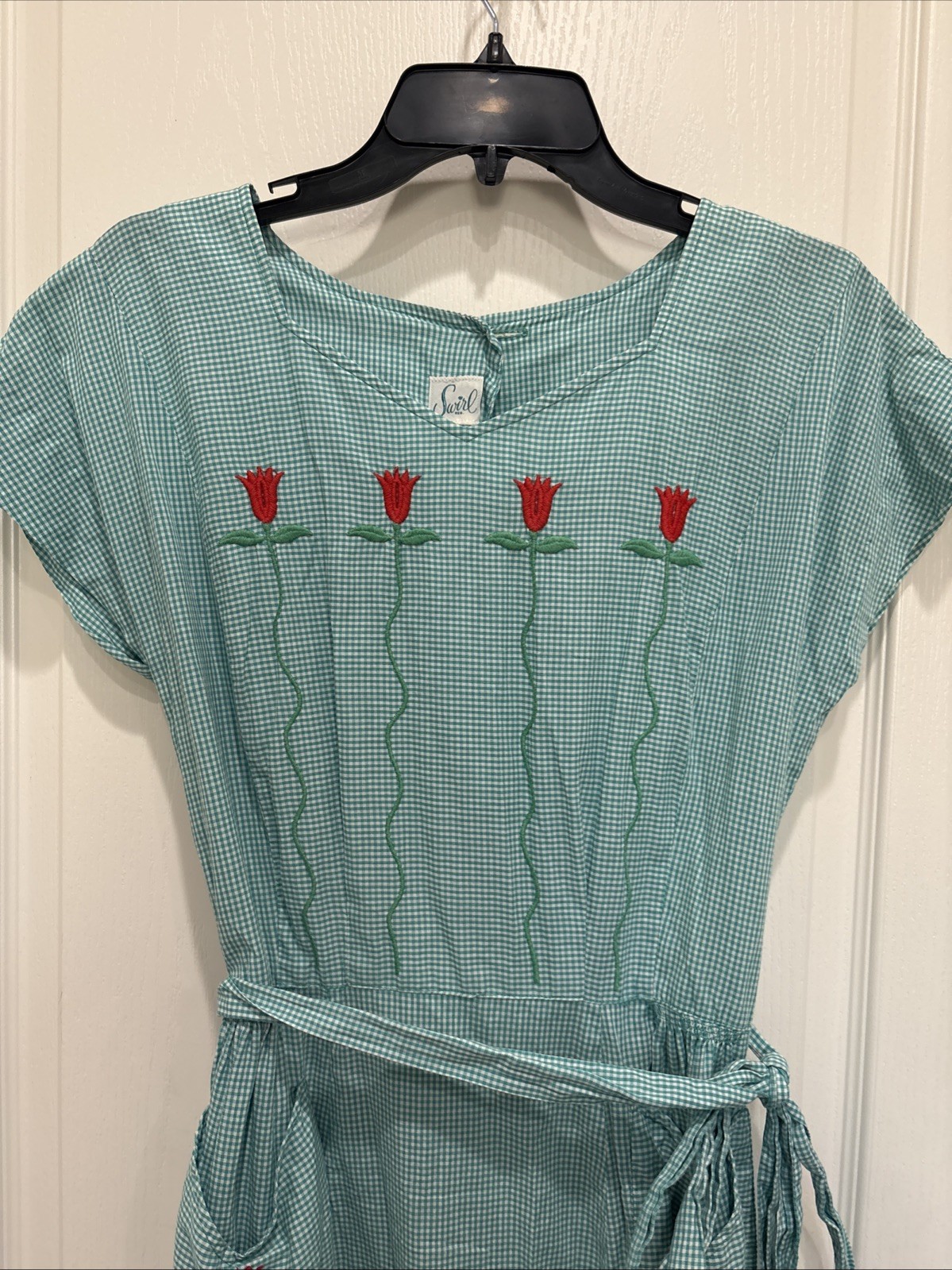 Vintage 1950s SWIRL Wrap Day Dress 50s Floral Embroidered green Gingham Cotton
