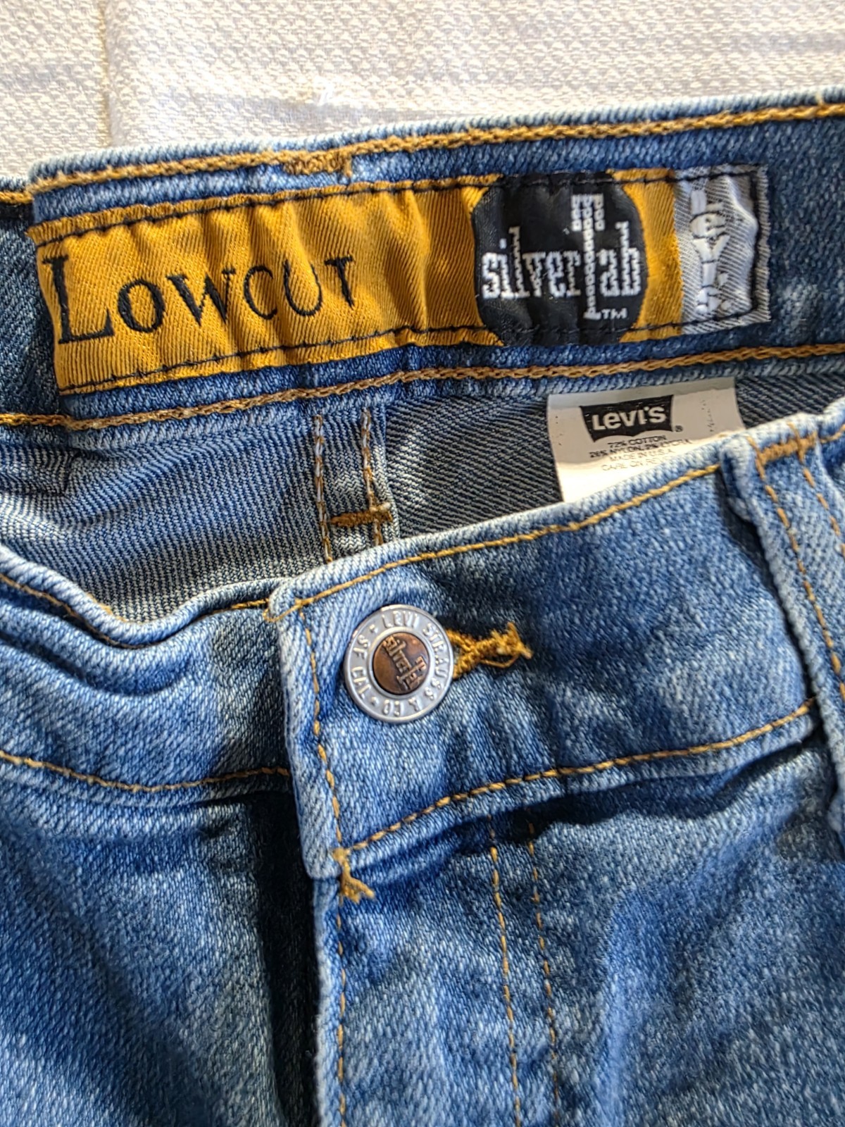 Vintage 1990’s Levi’s Silvertab Lowcut Jeans Women’s 5/6 Made in USA