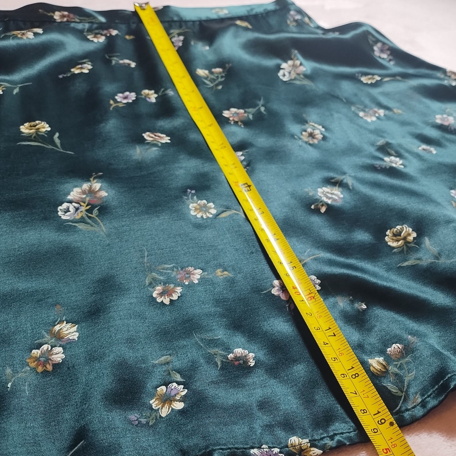 vintage 80s 90s green satin floral mini skater skirt whimsigoth *fits like 2*