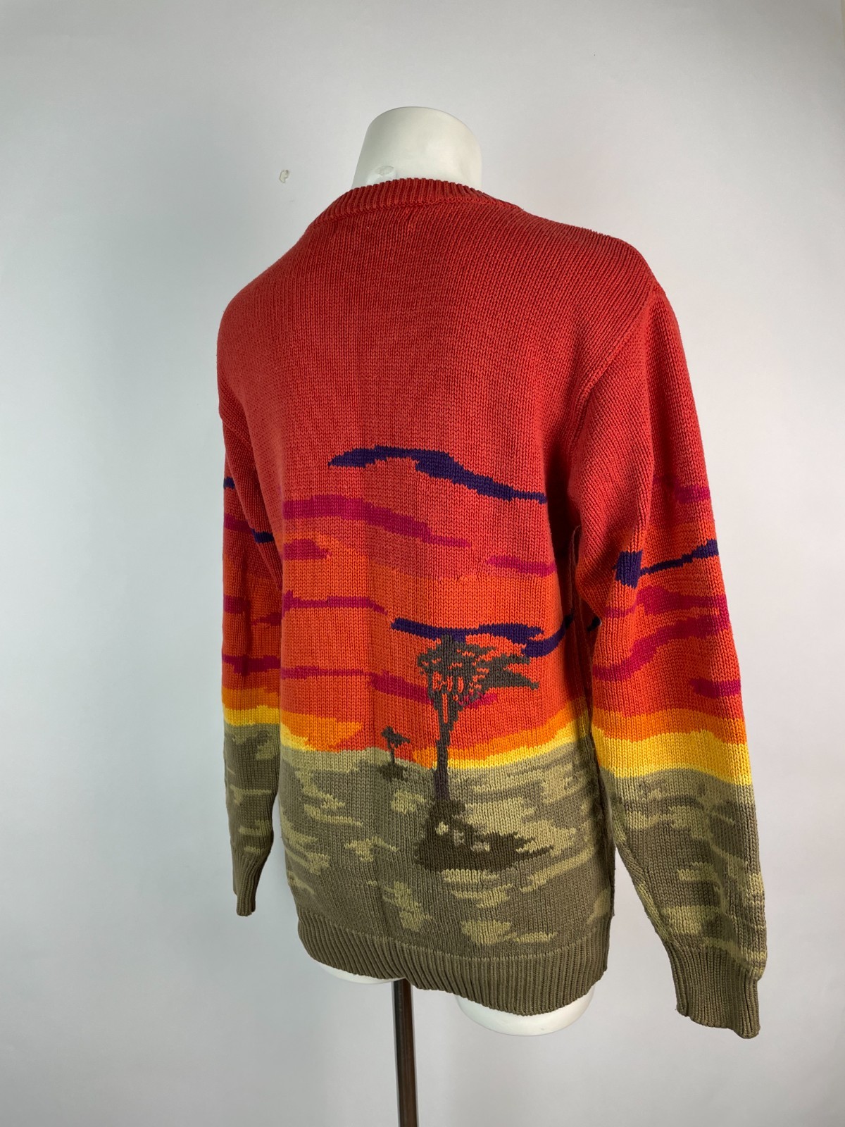 Vintage 80s Women chunky knit red orange Giraffe Safari Print crewneck Sweater S