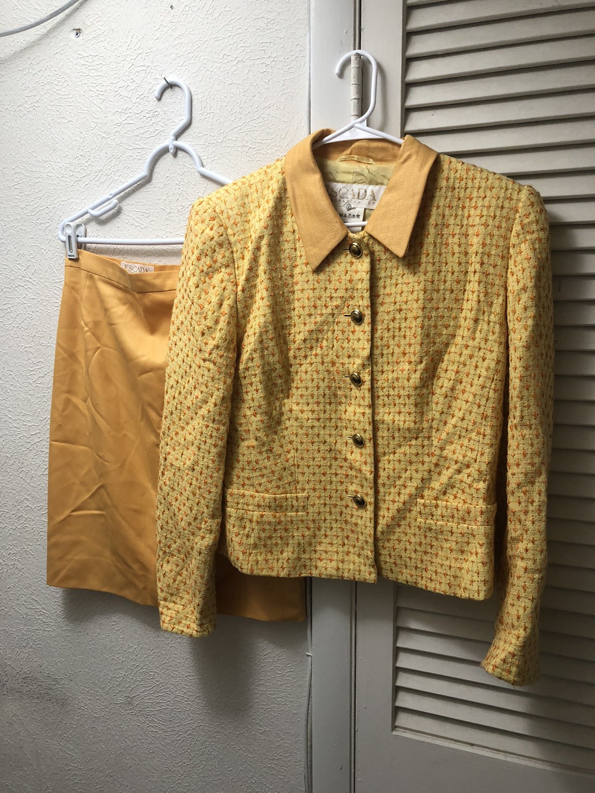 Vintage 1980s ESCADA Skirt Suit 80% Wool Size 40 Tweed Jacket Yellow Orange