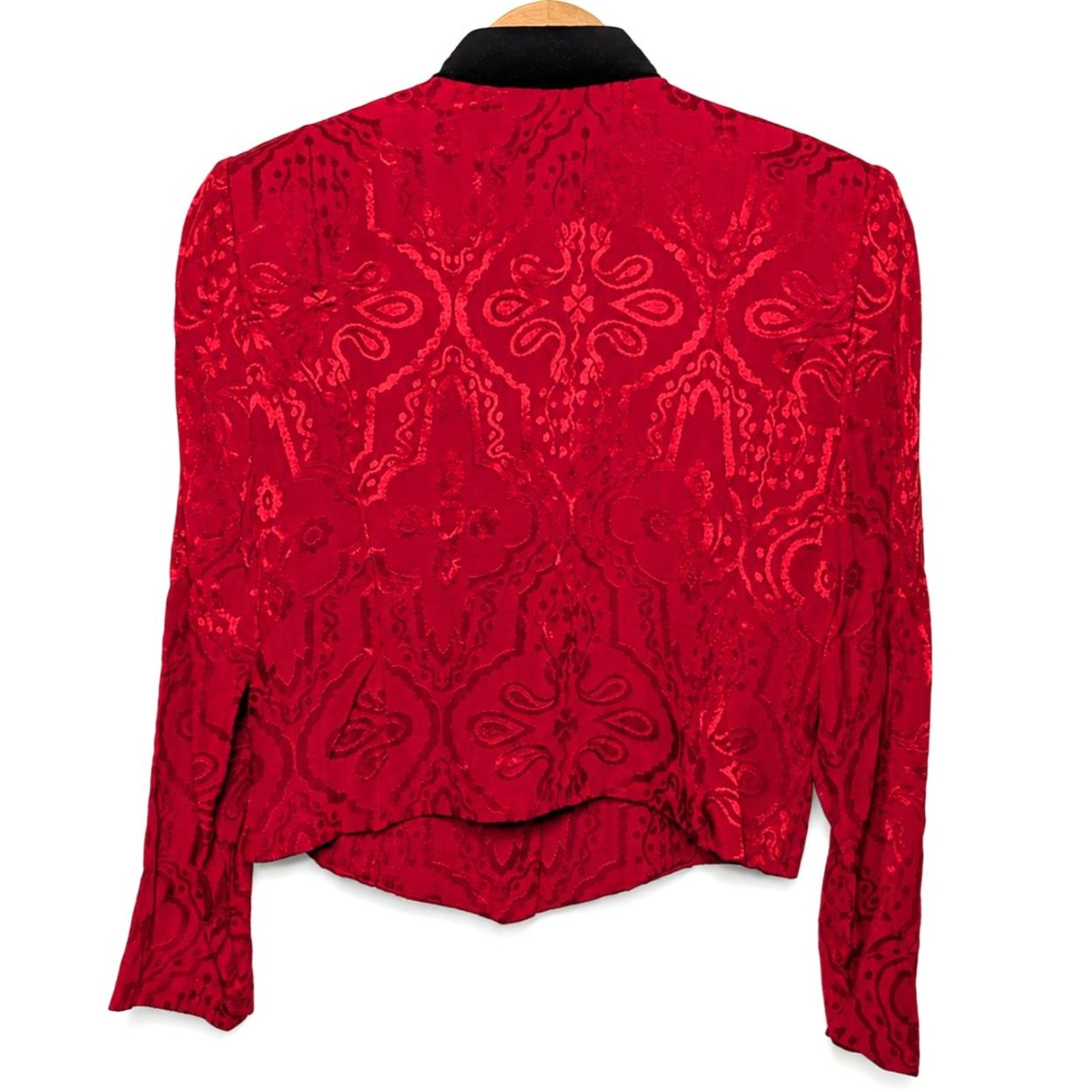 Vintage Jessica Howard Petite 8 Red Jacquard Velvet Collar Cropped Jacket