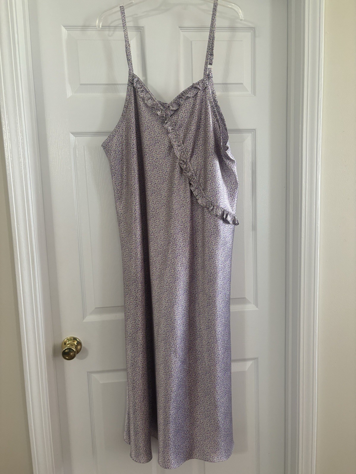 Jaclyn Smith Sleepwear Plus Women’s Size 3x Nightgown All Over Print Beautiful
