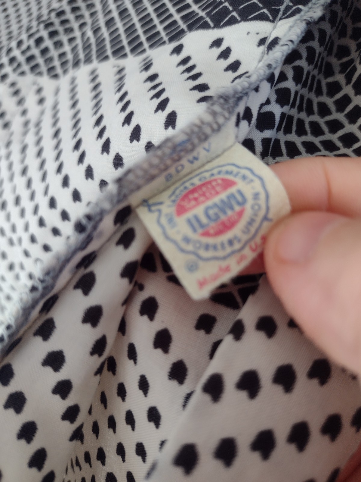 Vintage 70s ILGWU Abstract Print Shirt USA Made Spread Collar Sz S