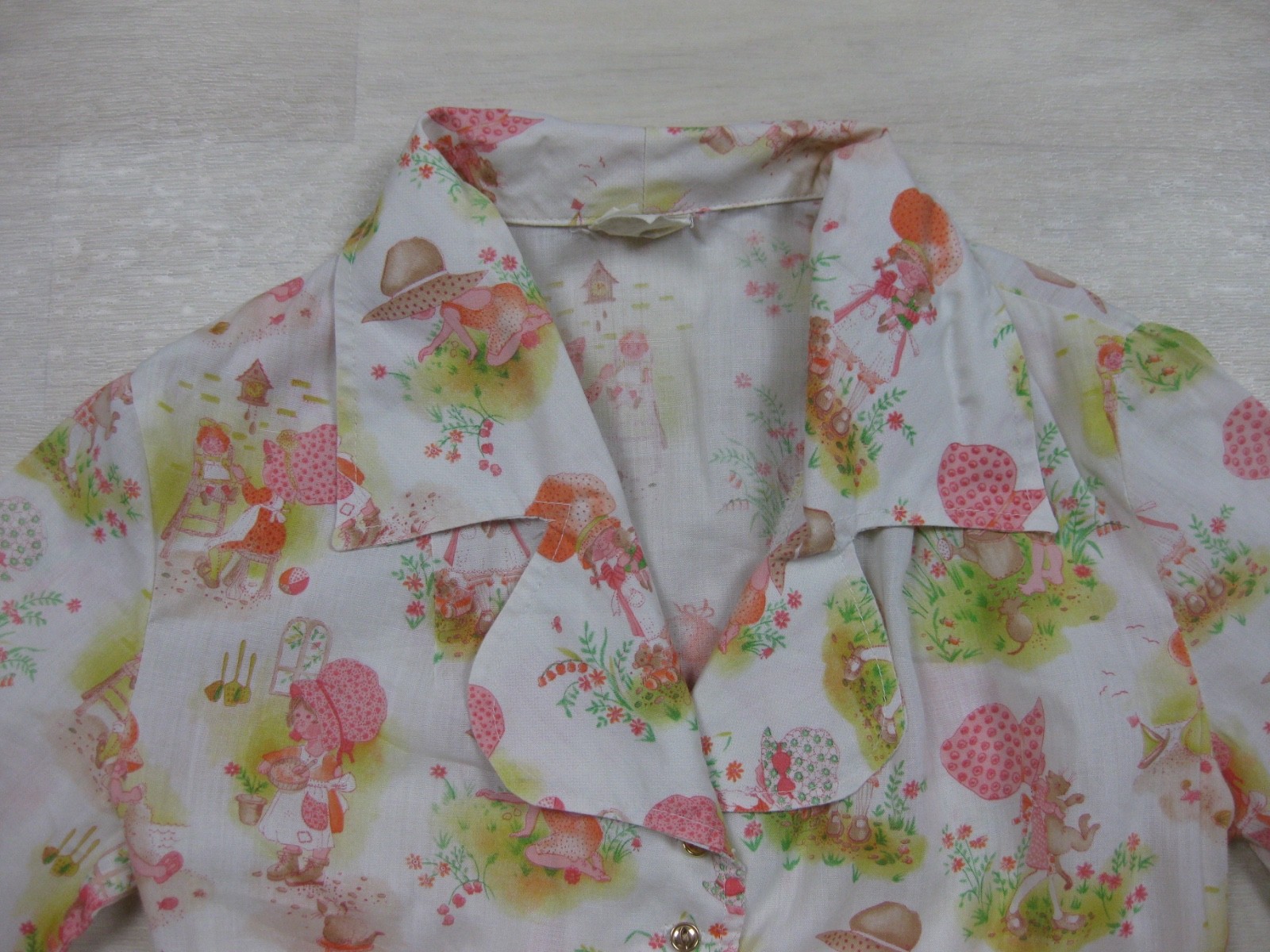 Vintage 70s Strawberry Shortcake Blouse Women’s (S) Button Up Coquette