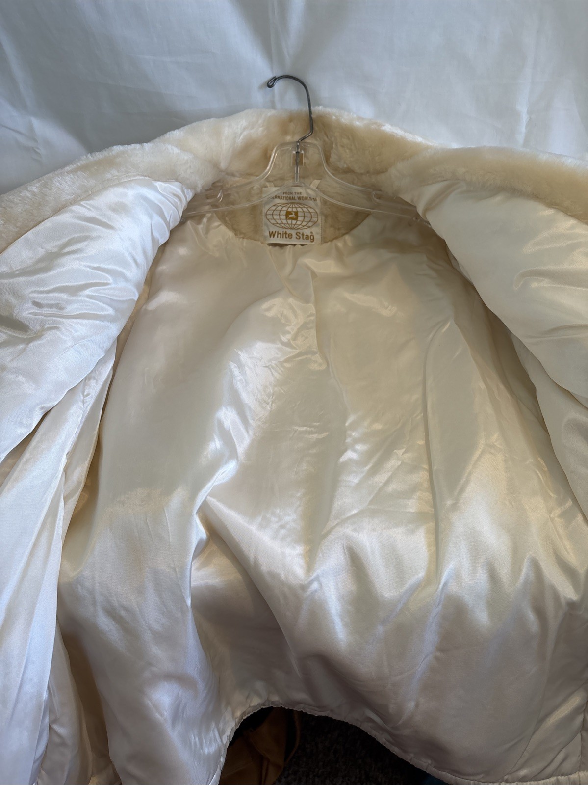 White Stag Coat Vintage 70’s Faux Fur Cream Buttons Collar Pockets Mint Size 14