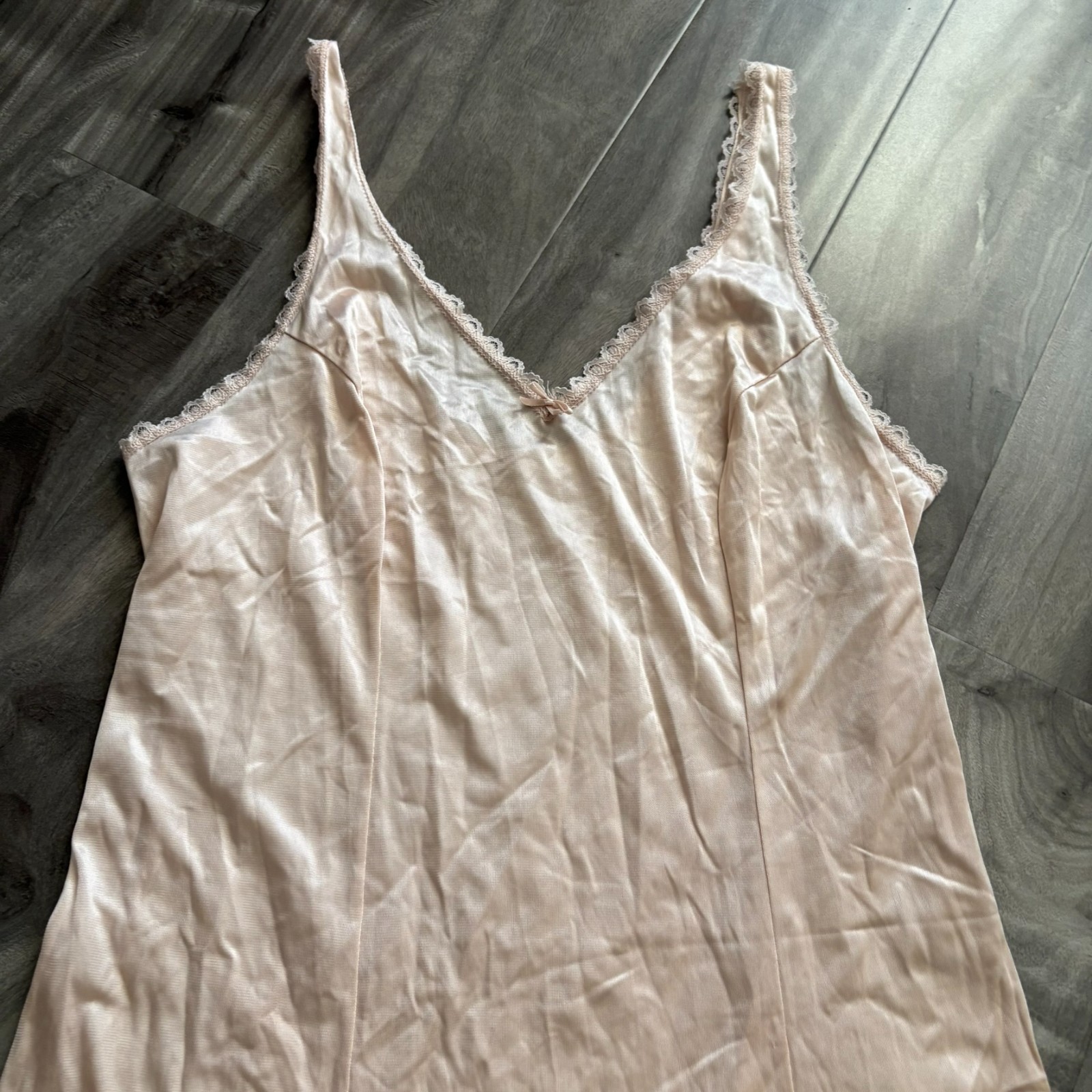 Vintage Warners Perfect Measure Full Slip 36 Tan / Dusty Pink Lace Trim 43″ Long