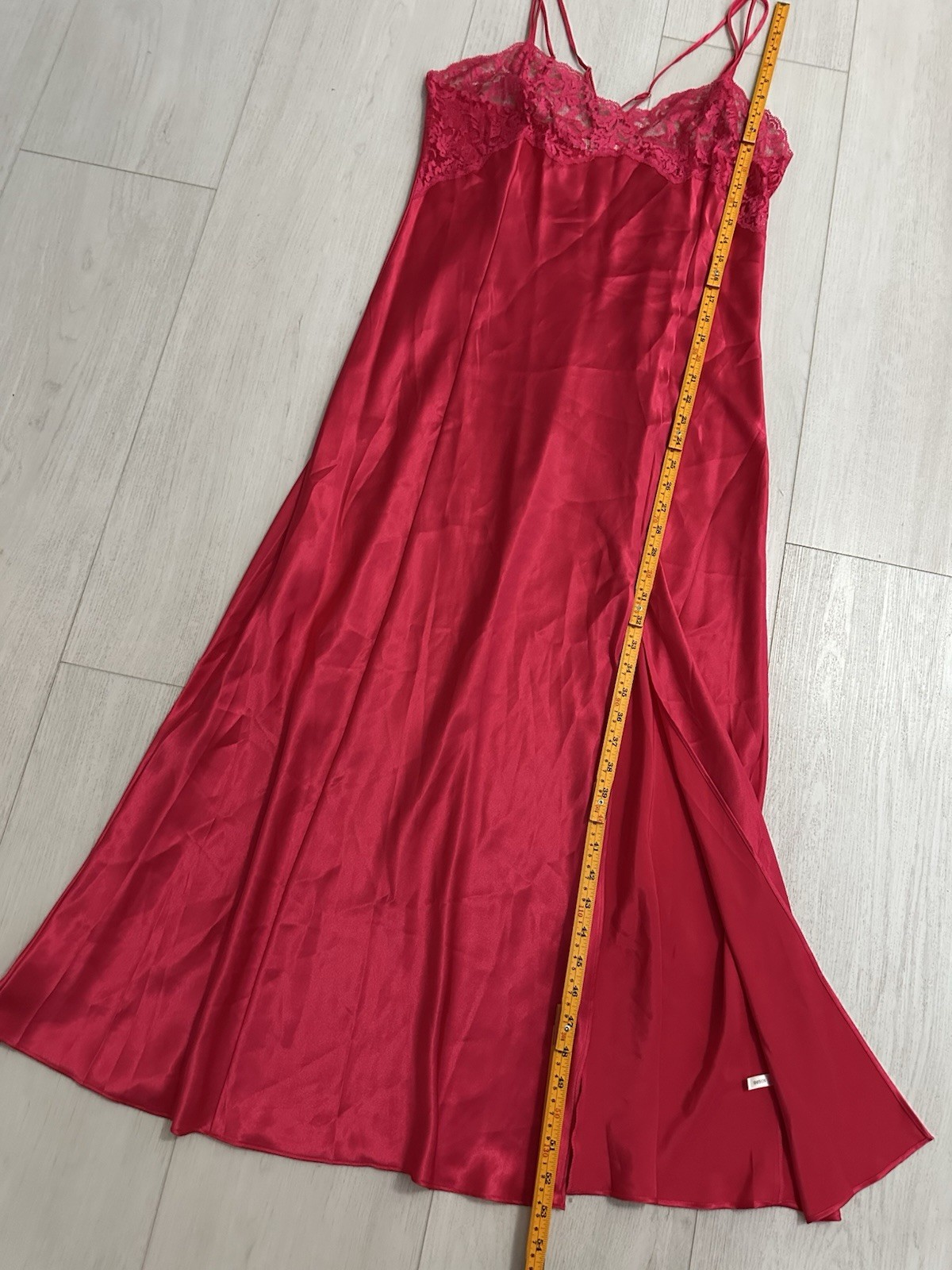 Vintage Victoria’s Secret Satin Robe & Nightgown Set Sz L – Fuchsia Pink – Lace