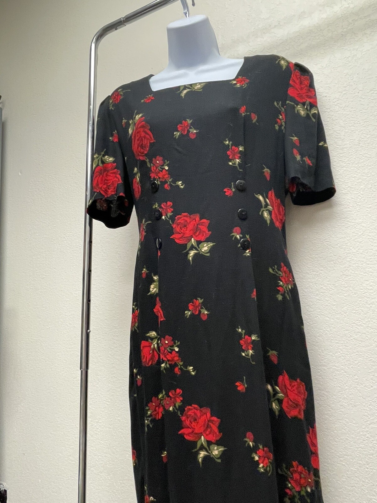 Vintage Betsy’s Things Black & Red Rose Elegant Button Accent Pencil Dress