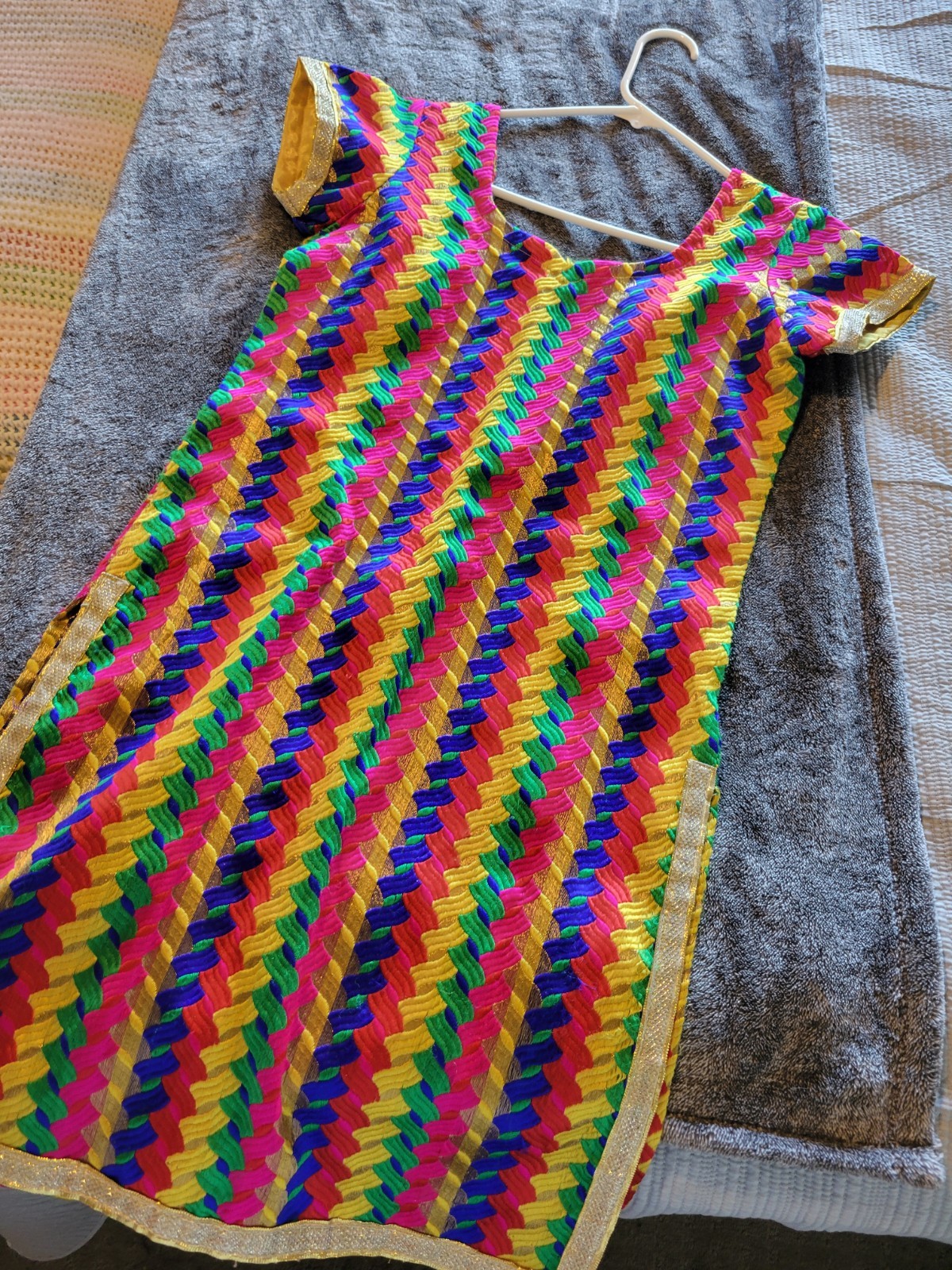 VINTAGE COLORFUL KAFTAN MINI DRESS MULTICOLOR WITH GOLD DETAILS SIZE M