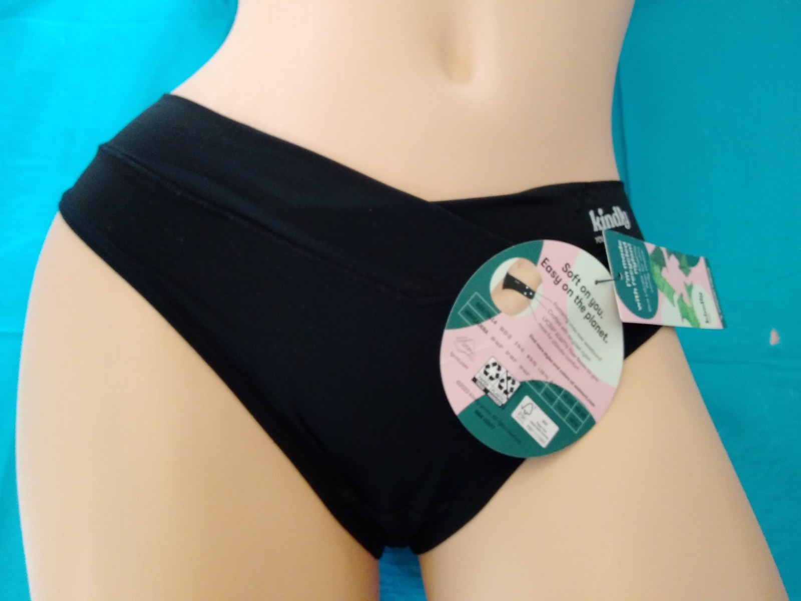 Panties 1 Pair Women’s THONG Kindly Yours Brand Size Medium 8-10 NWT Black