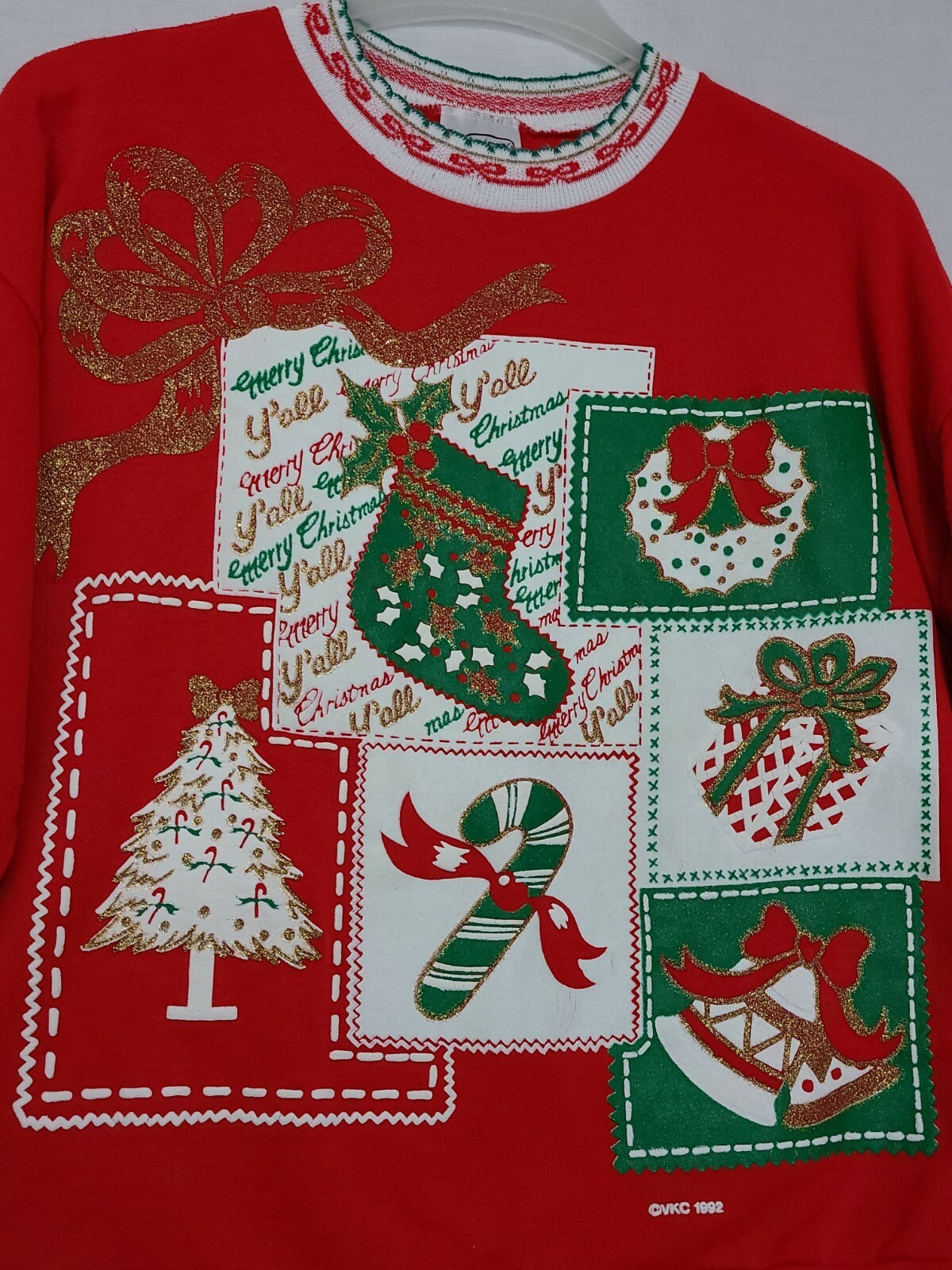 VTG Variety Sz S Red Patchwork Christmas Collared Sweatshirt Holly Wreath (N2)