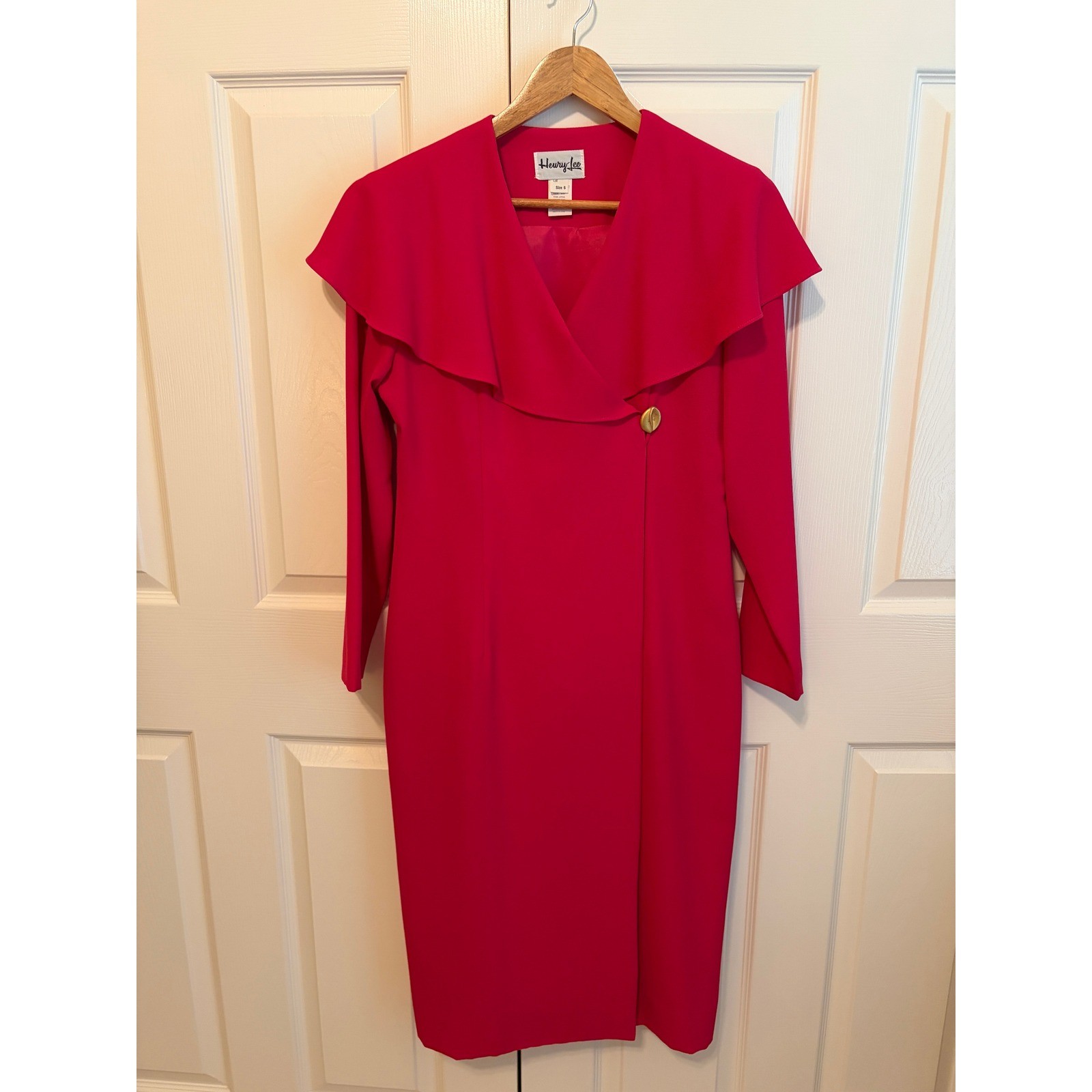 Vintage 1980s Henry Lee Pink Capelet Sheath Dress Gold Button USA Made Size 6
