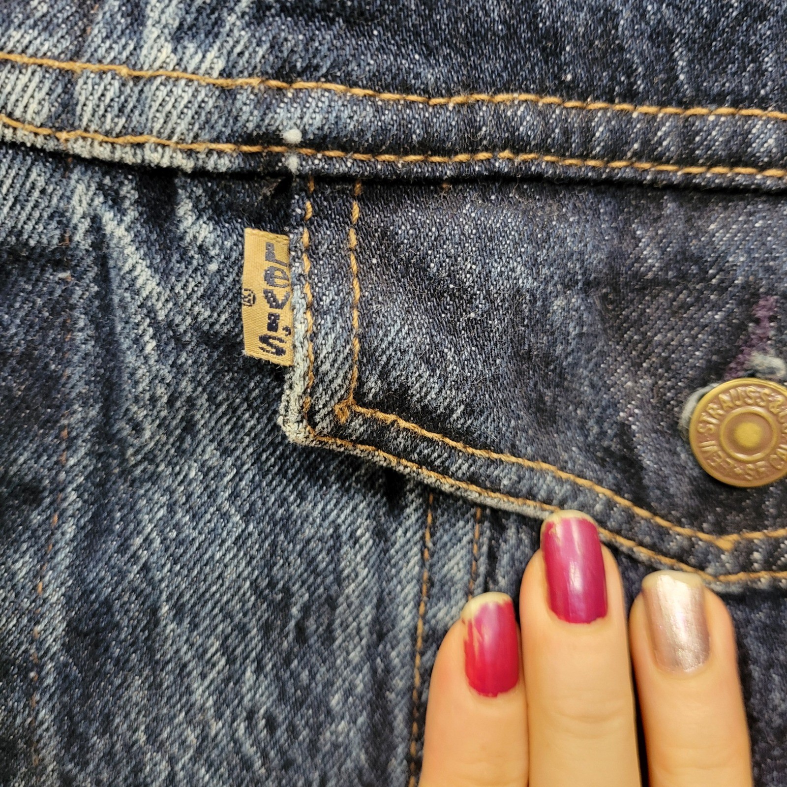 VTG Levis Denim Trucker Jacket Womens L? Blue Wash Slouchy Grunge Y2K 90s