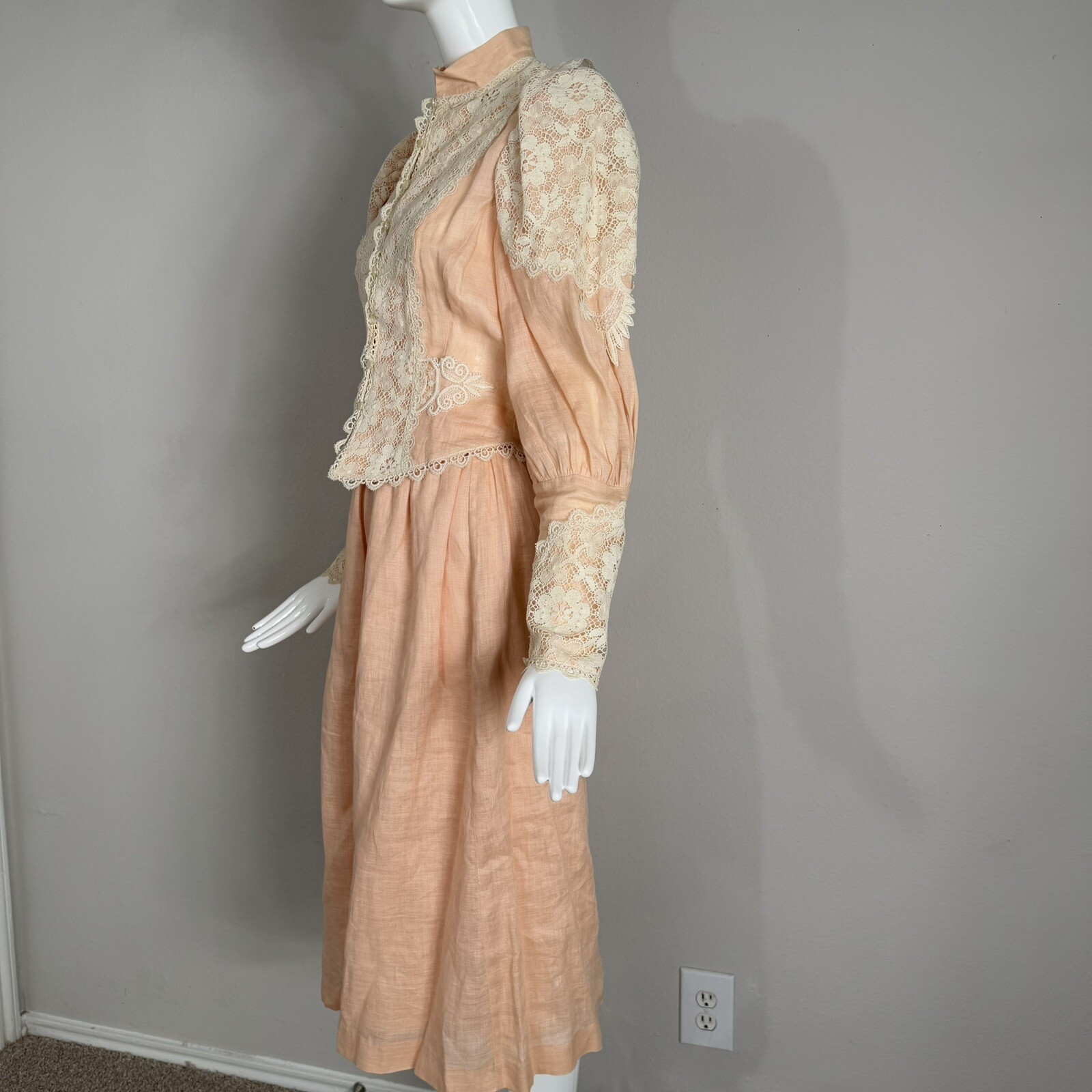 Vintage 1980s LORRIE KABALA Victorian 2pc Lace Linen Set, Juliet Sleeves Size 8