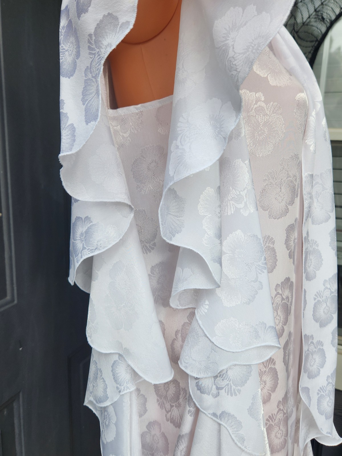 Vintage Miss Ashlee White Floral Jacquard Pattern Ruffle Dress & Scarf Tie Sz 8