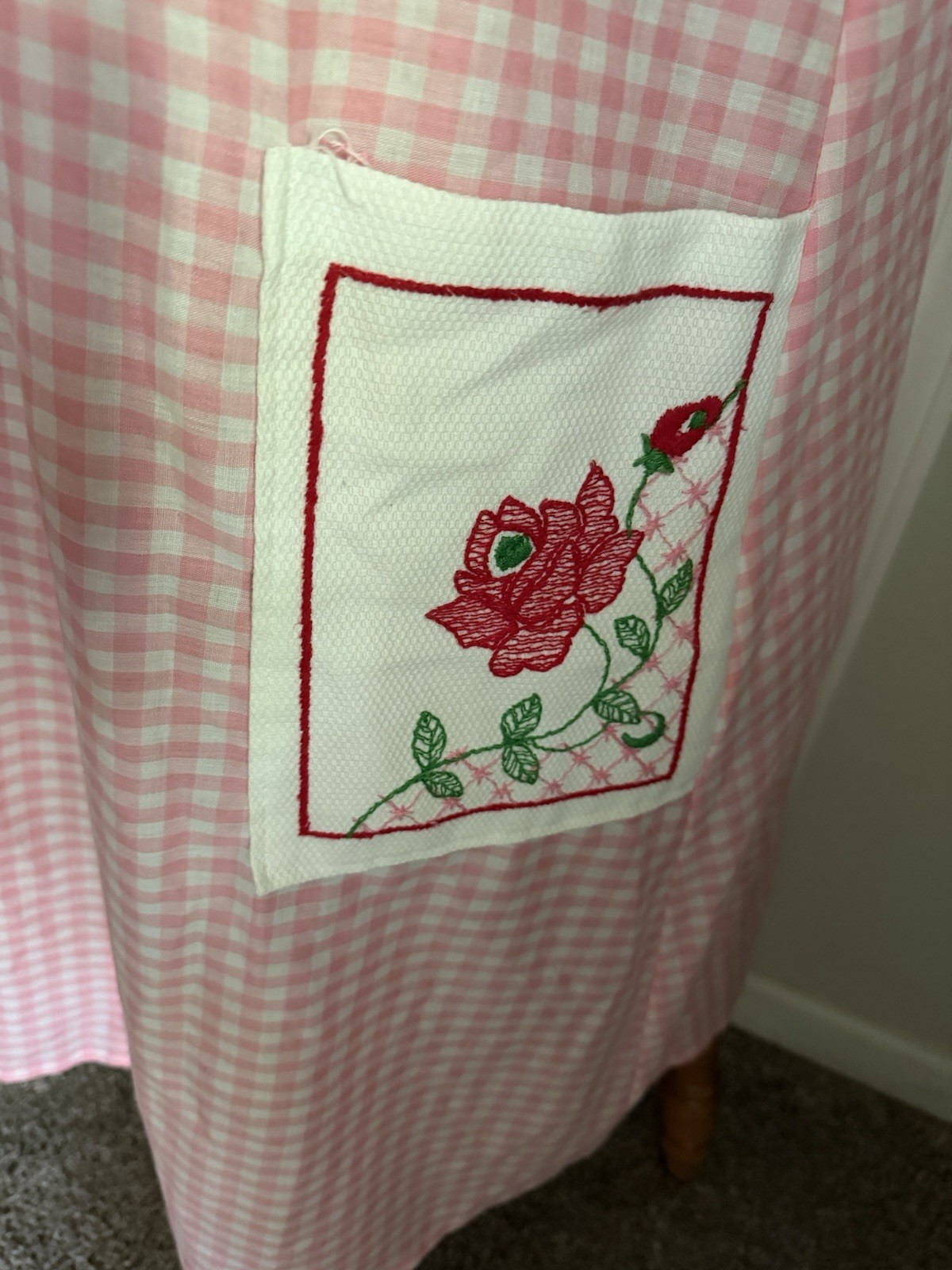 VTG 70’s KOMAR PINK CHECK W/EMBROIDERED POCKETS COTTON BLEND ZIP-UP LOUNGER SZ M