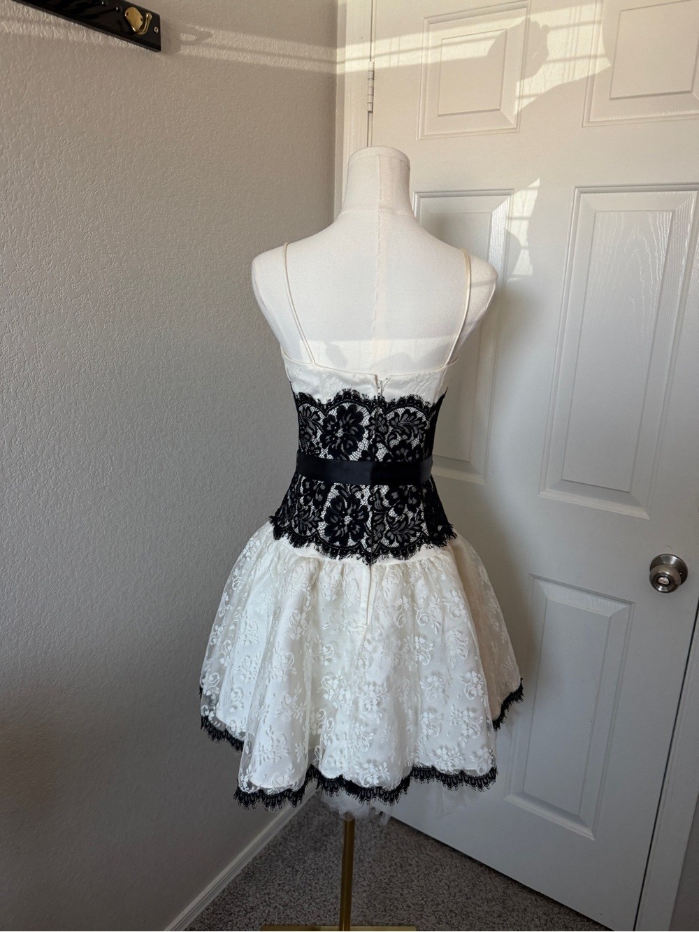 Jessica McClintock vintage 90s white lace party dress