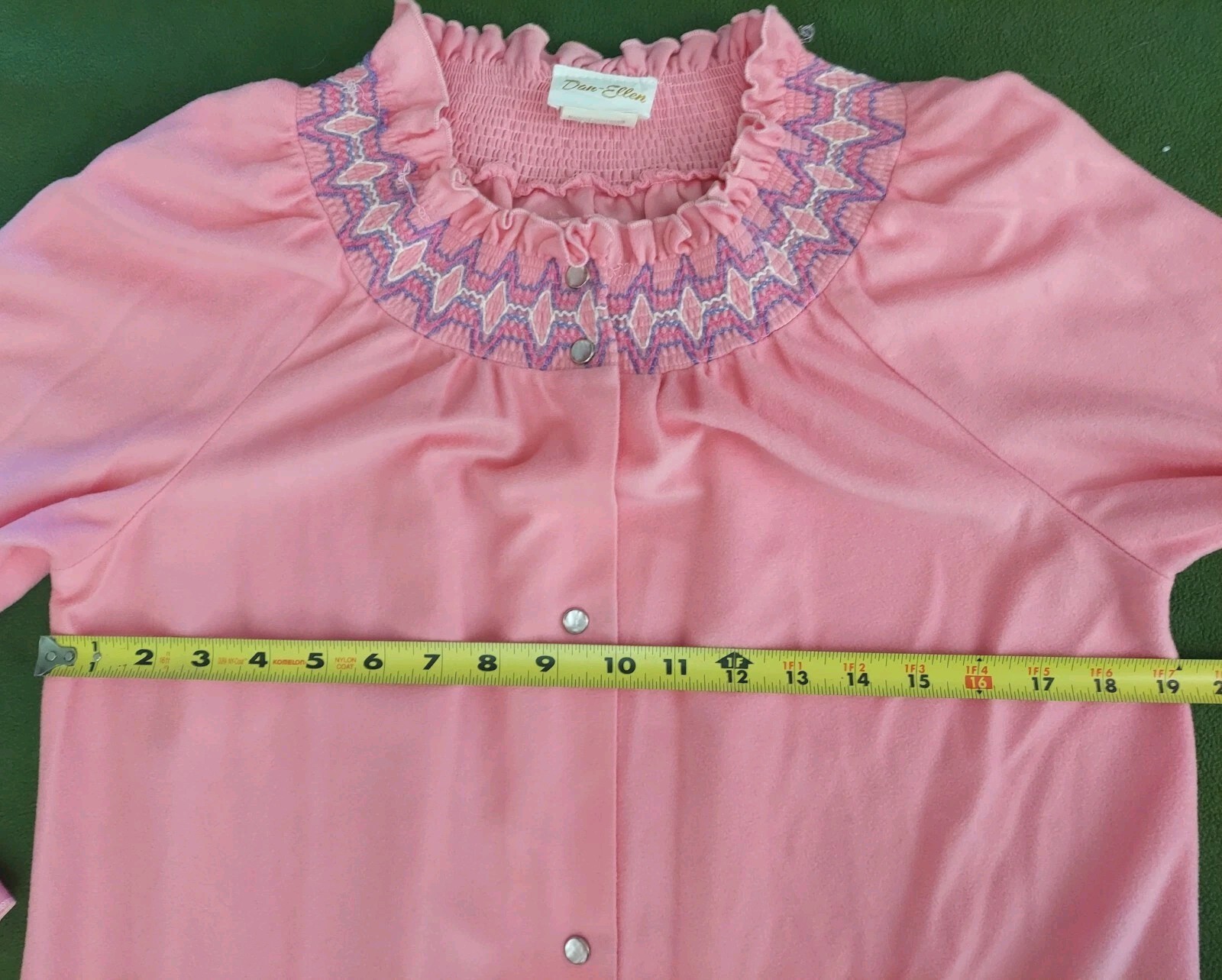 Vintage Pink Dan Ellen Robe w/ Pearl Snaps LS Duster Housecoat Patio Dress MED