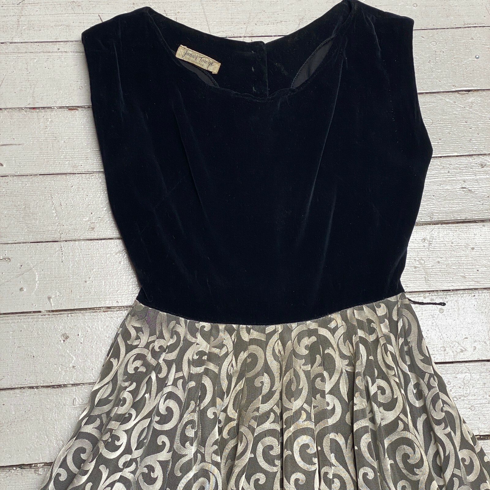 VTG 1950s JUNIOR TOWNE Sliver Brocade Black Velvet Full Skirt Party Dress XS