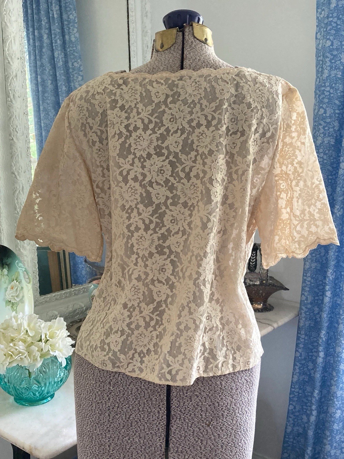 Vintage Ecru Chantilly Lace Party Blouse Top Cocktail Side Metal Zipper 40 Bust