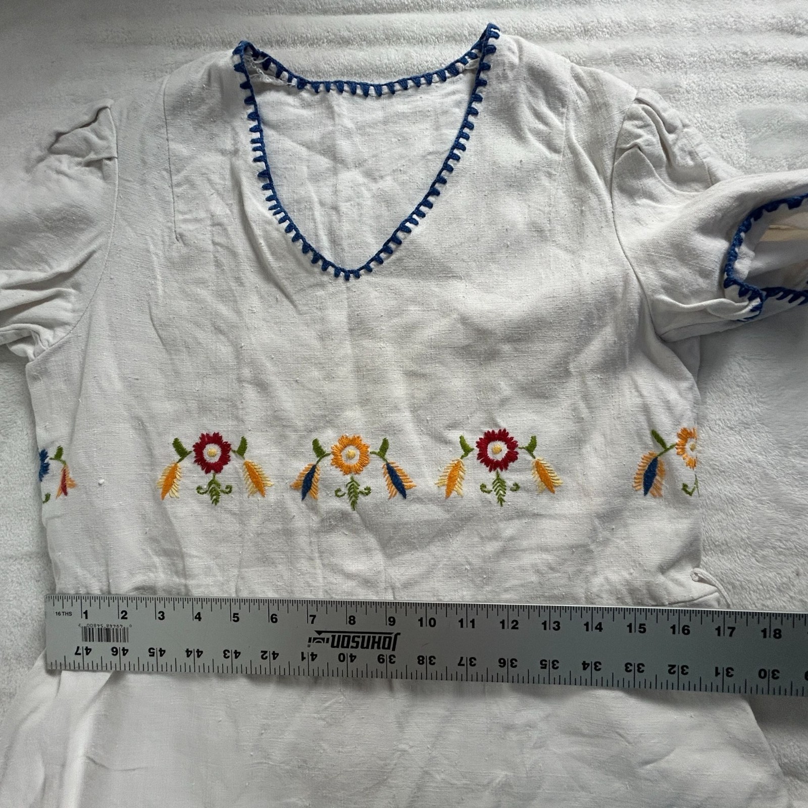 Vintage Womens White Embroidered Floral Cotton Dress V-Neck Short Sleeve