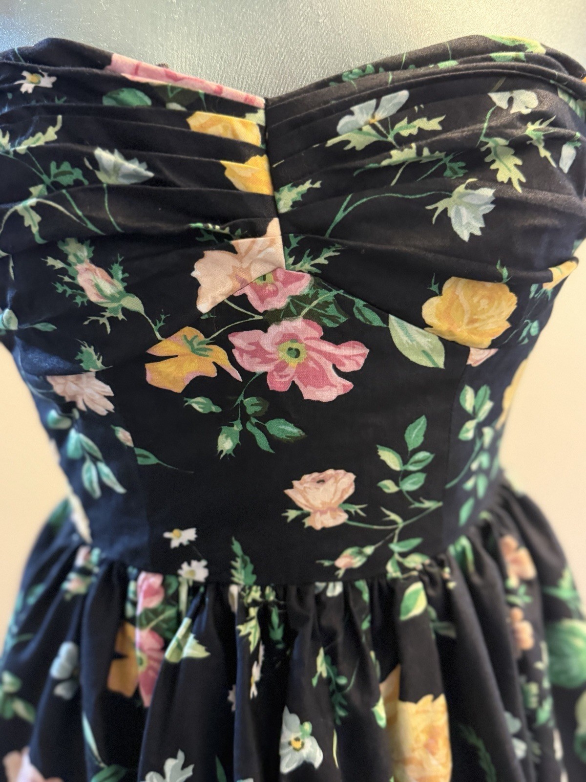 Vintage 80s Cottage Core Black Floral Prom Party Dress Gilbert-Pavell Size 4