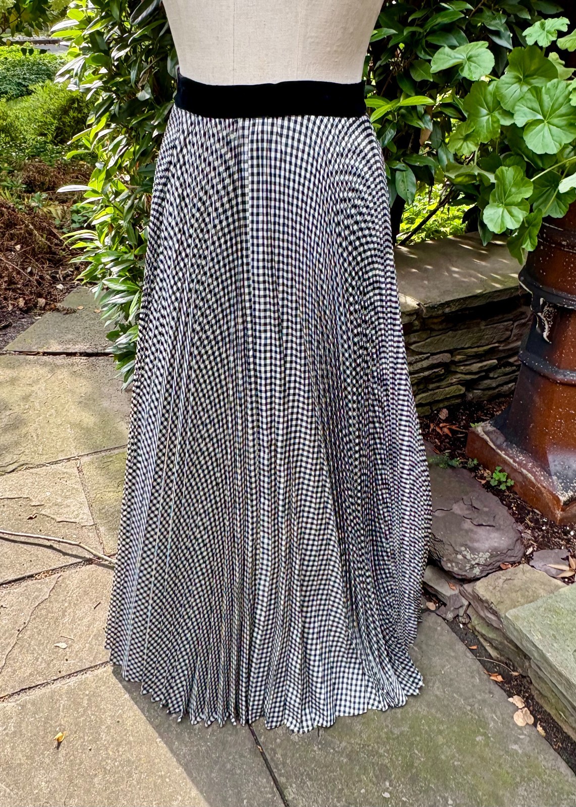 vintage SKIRT BLACK & WHITE CHECK Maxi Accordion Pleats FULL sweep velvet waist