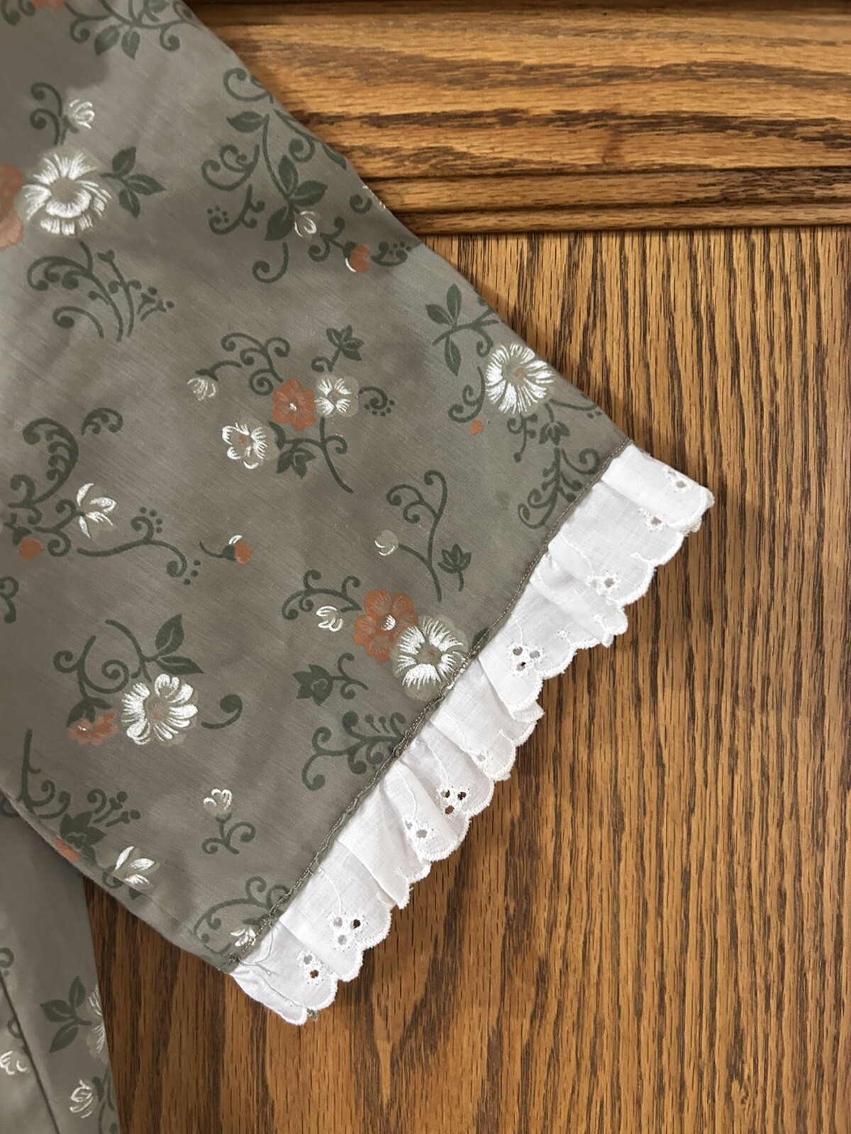 Vintage Brown with White & Pink Flowers by Damea Housecoat Duster – Size Small