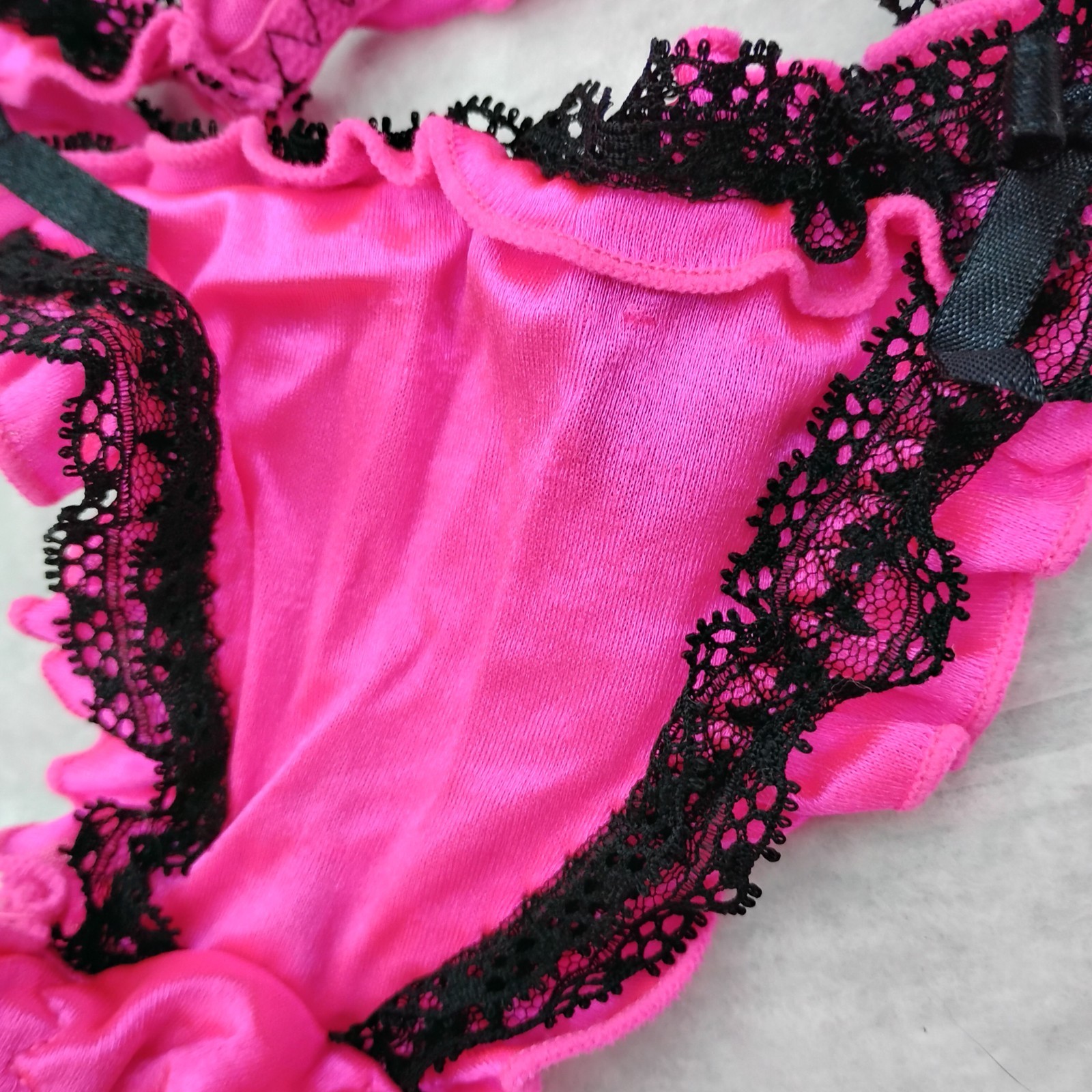 Vtg S/5 Smart & Sexy Stretch Satin & Lace G String Thong Panties Low Rise NWOT