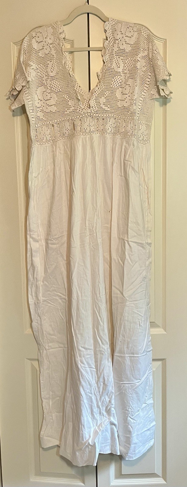 Vintage Bridal Nightgown – Lace Bodice & Sleeves – 59” Long