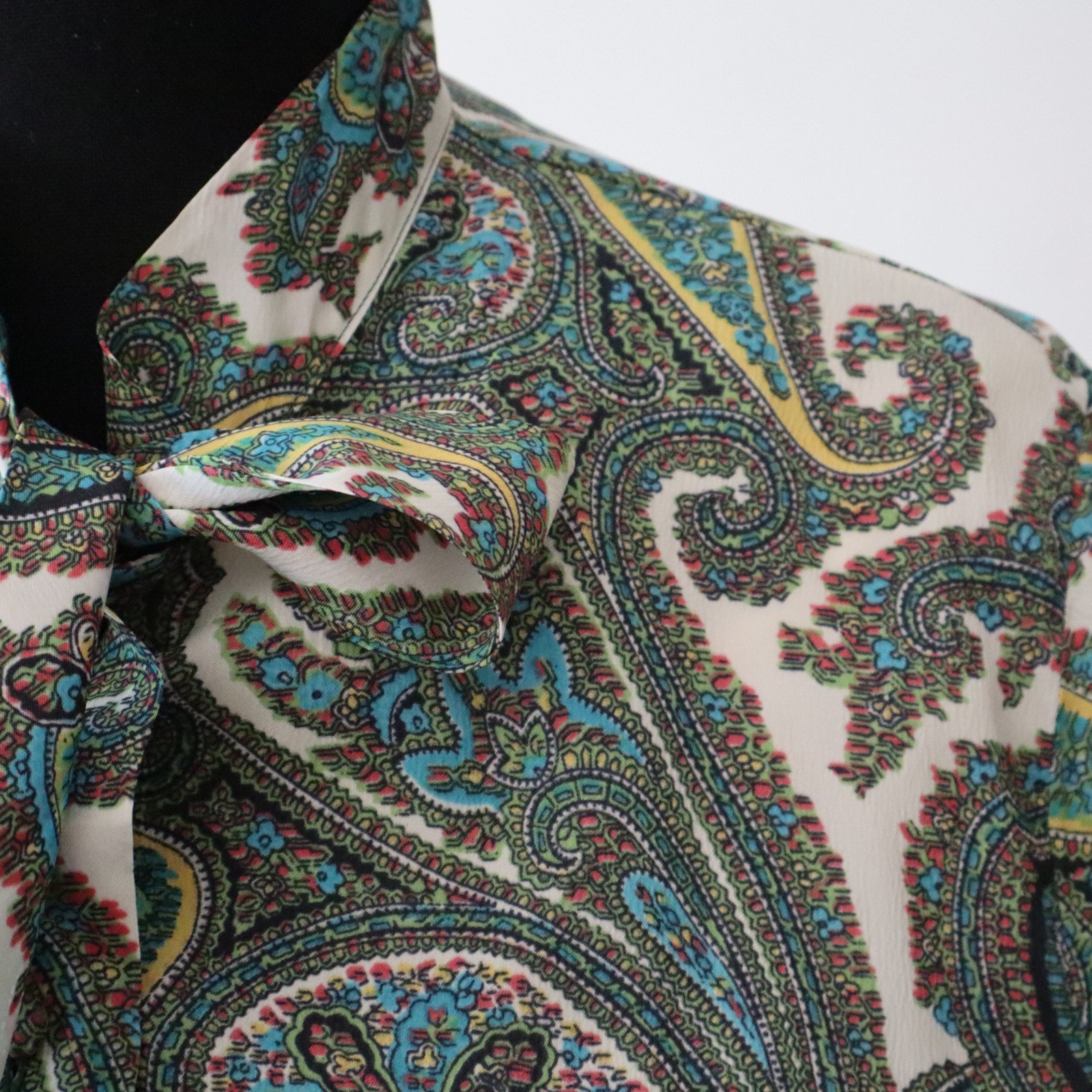 Vtg 1960s Ship 'n Shore Women’s Blouse Top w Neck Tie, Blue Green Paisley Sz Med