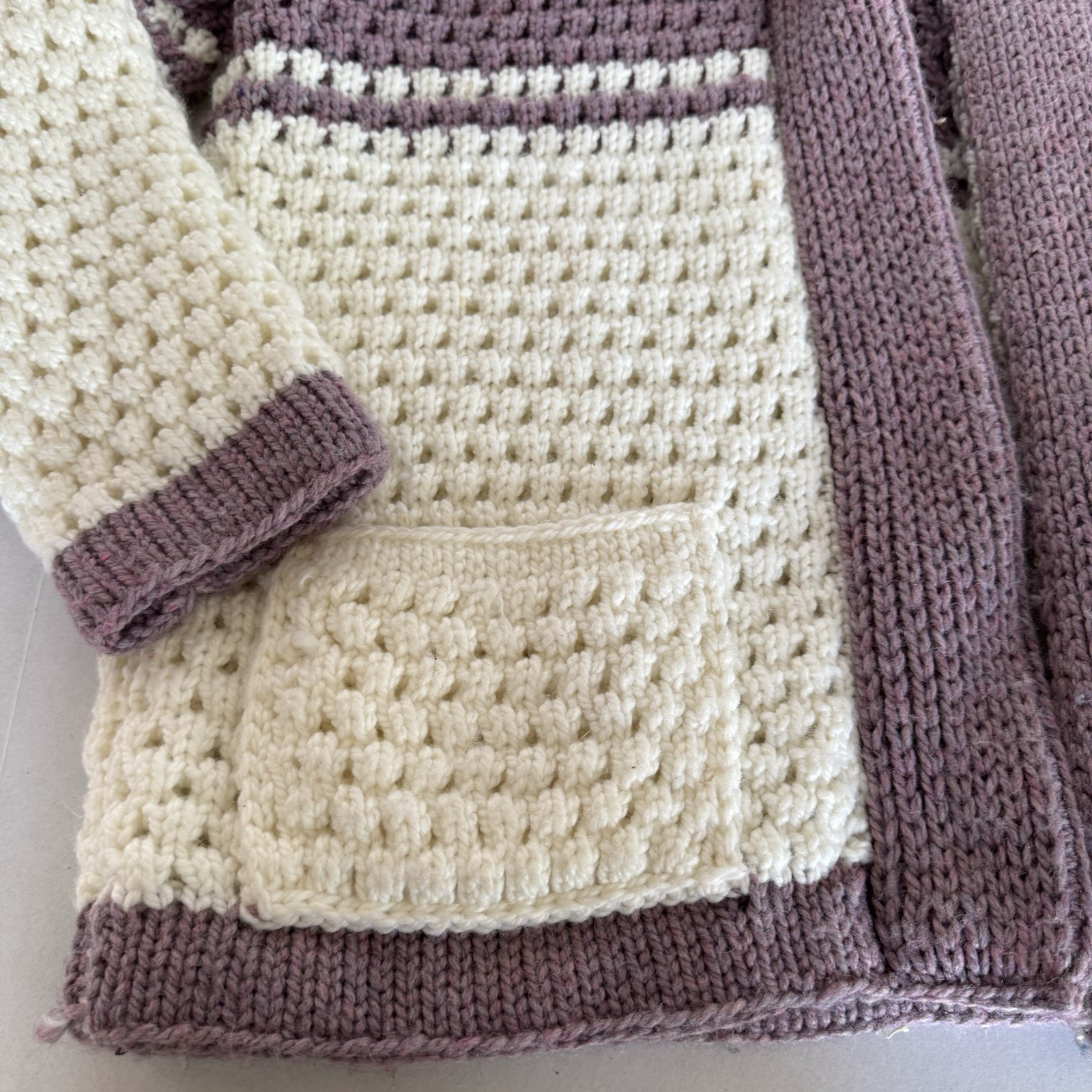 VTG Cardigan Chunky Sweater Women’s Large White Purple Front Pockets Handmade