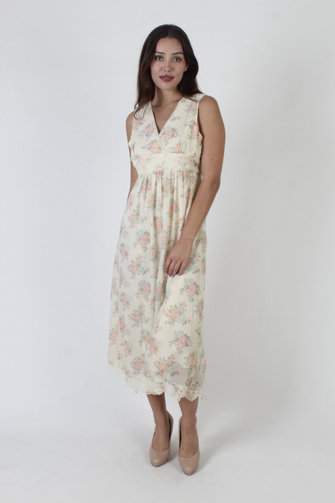 Vtg 70s Romantic Floral Bouquet Boho Hippie Summer Festival Sun Maxi Dress