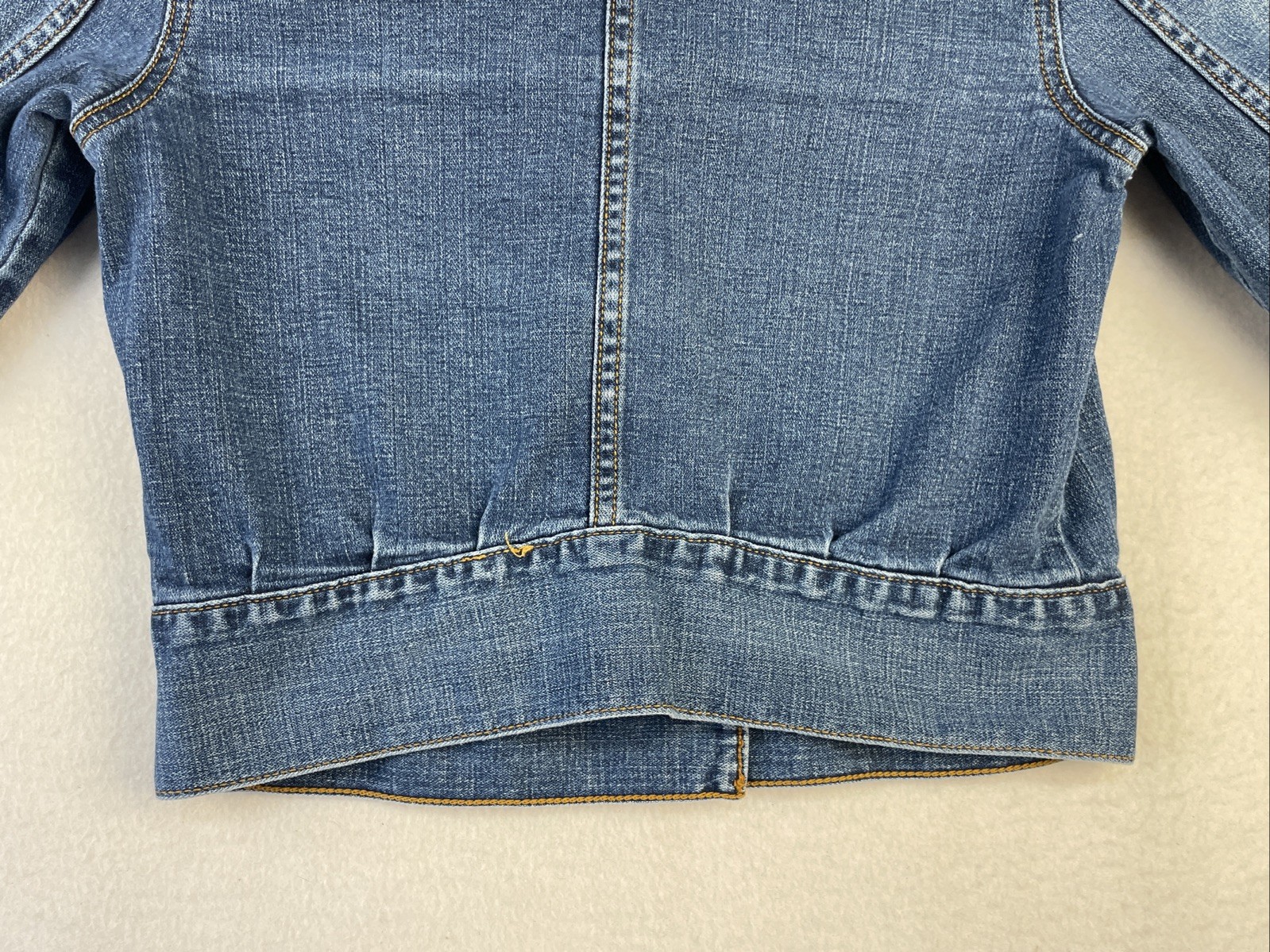 Levi’s Blue Denim Jean Jacket Fitted Cropped Size Medium Women EUC