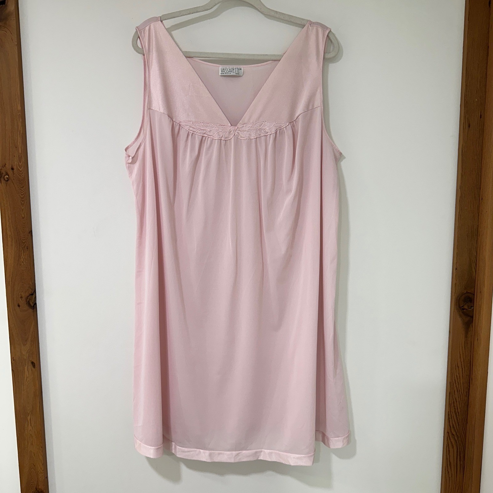 Vassarette Vintage Nightgown Women XXXL Pink Embroidered Sleeveless | Coquette