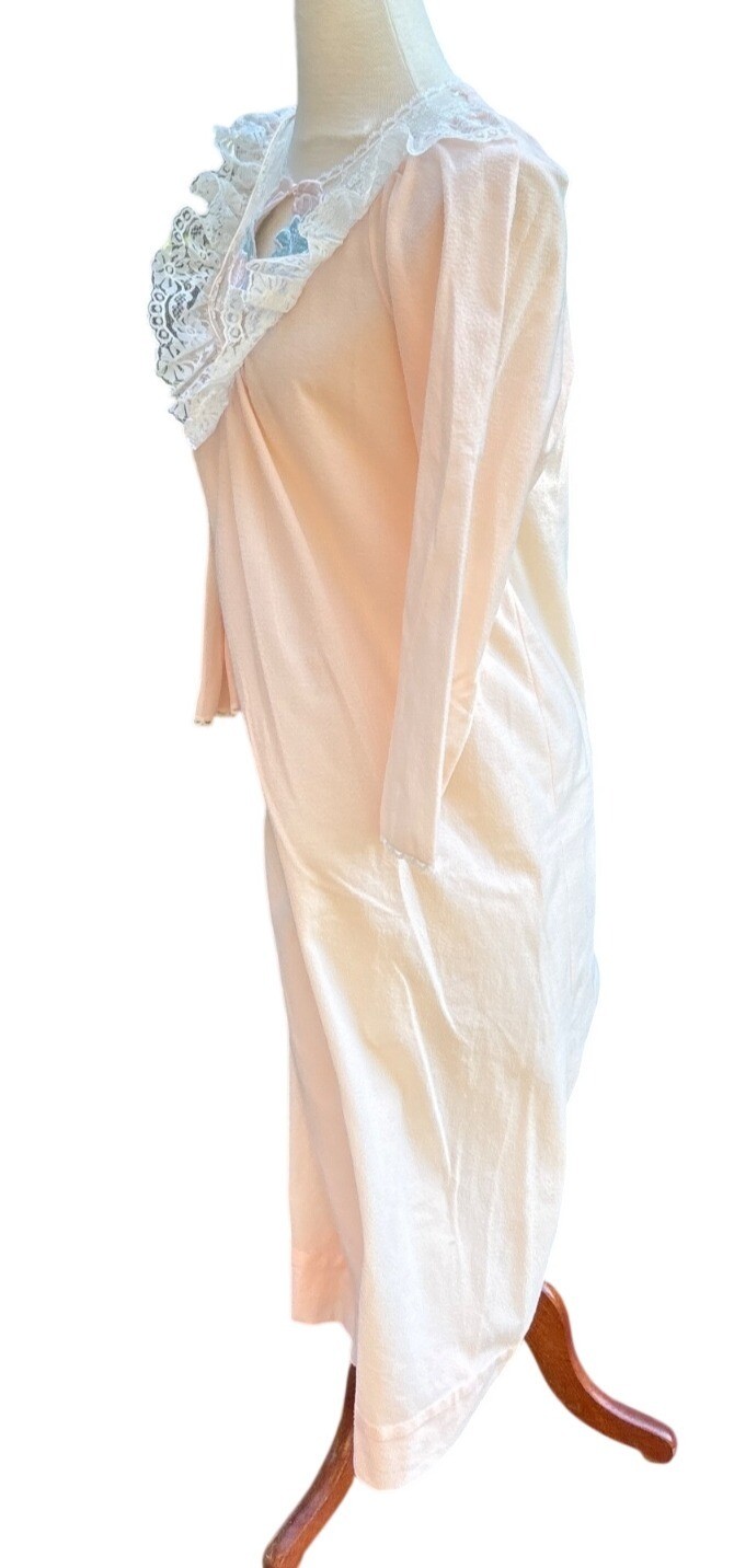 Vintage Peachy Pink Nightgown Lace Floral Appliqué Medium Long Sleeve Modest