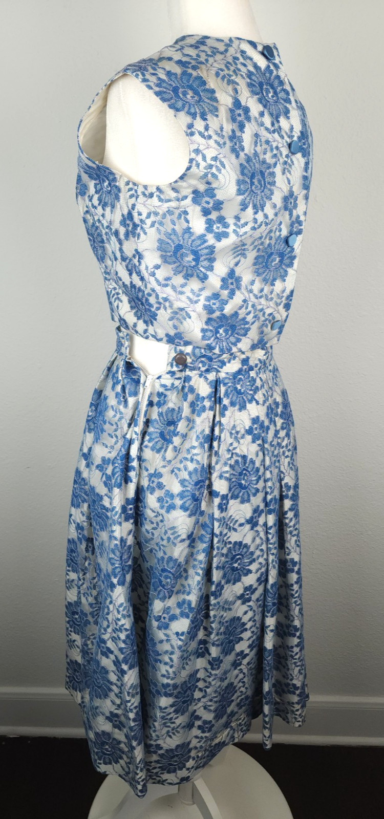 Vintage 1960s Blue White Lace Dress Set Lois Casper Pleated Skirt Button Back XS