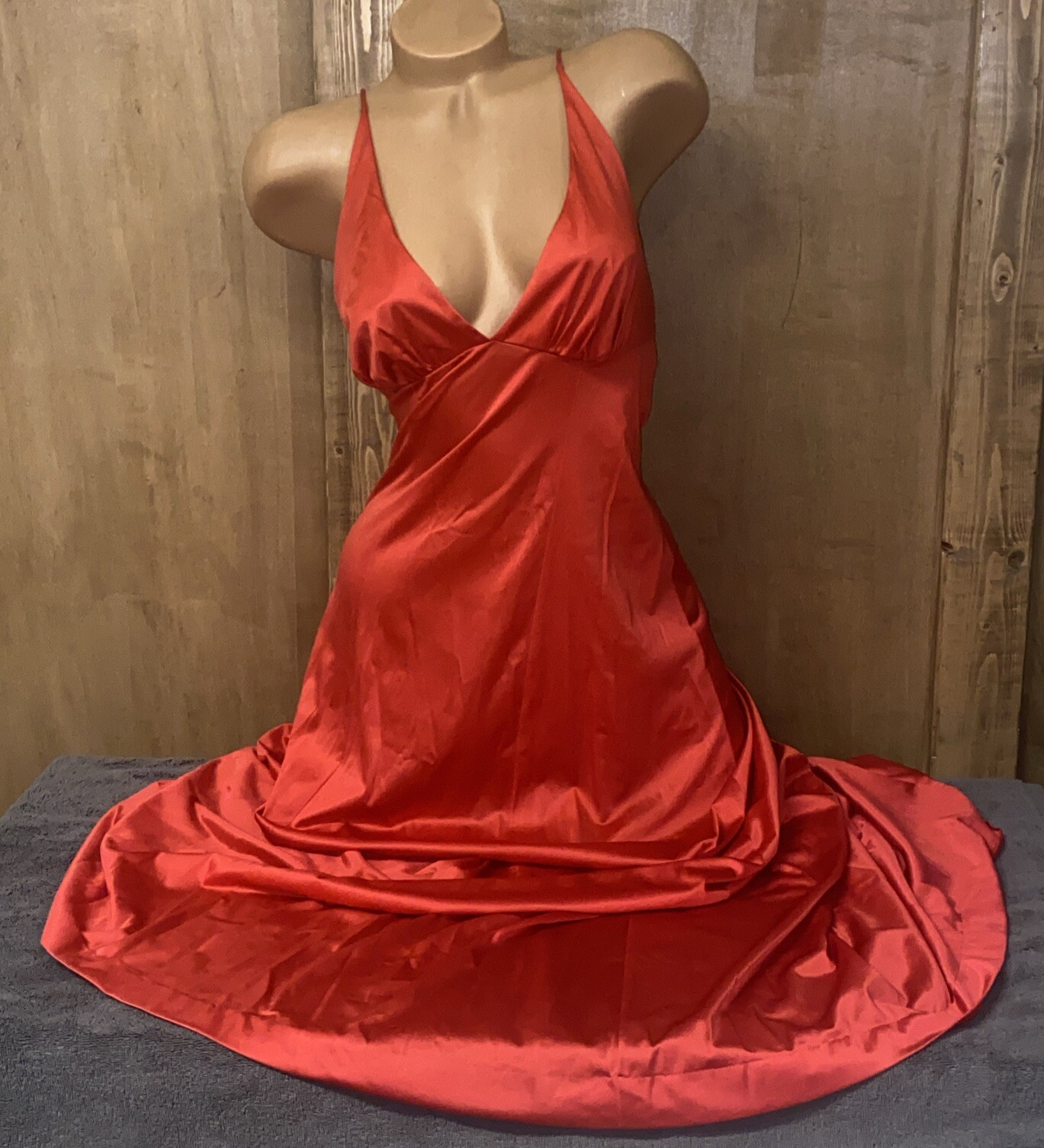 Vintage Vanity Fair Long Red Satin Nylon SZ 32 Flowing Nightie Dress Slip #15