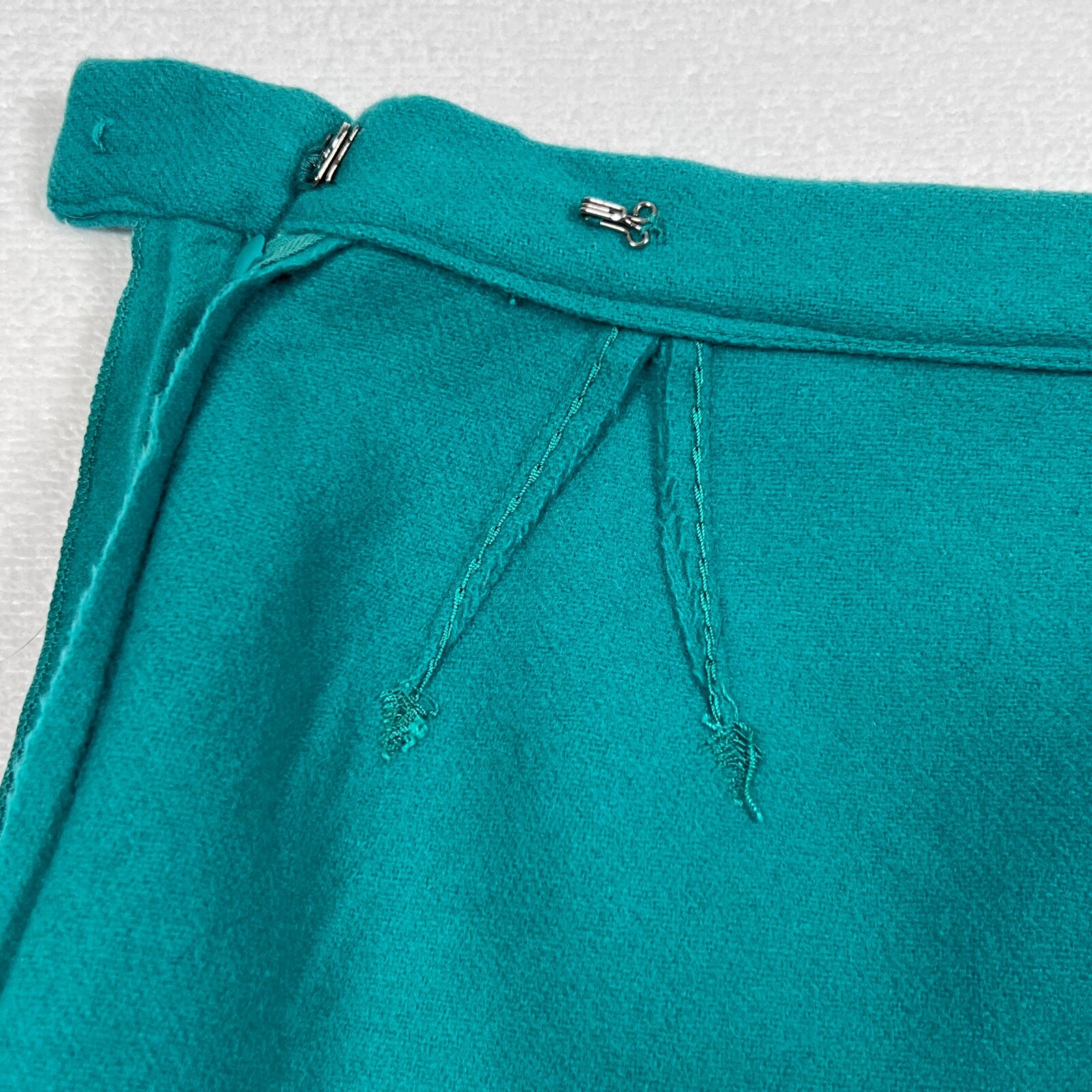 Vintage 60s Lofties by Lawrence Teal Leaf Embroidered Wool Skirt 24″ Waist
