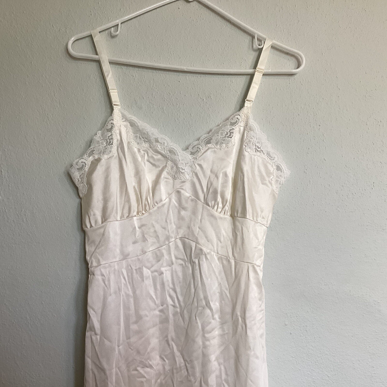 Vintage Lingerie by Vincent Slip Size 36 – Off White Lace Trime Nylon