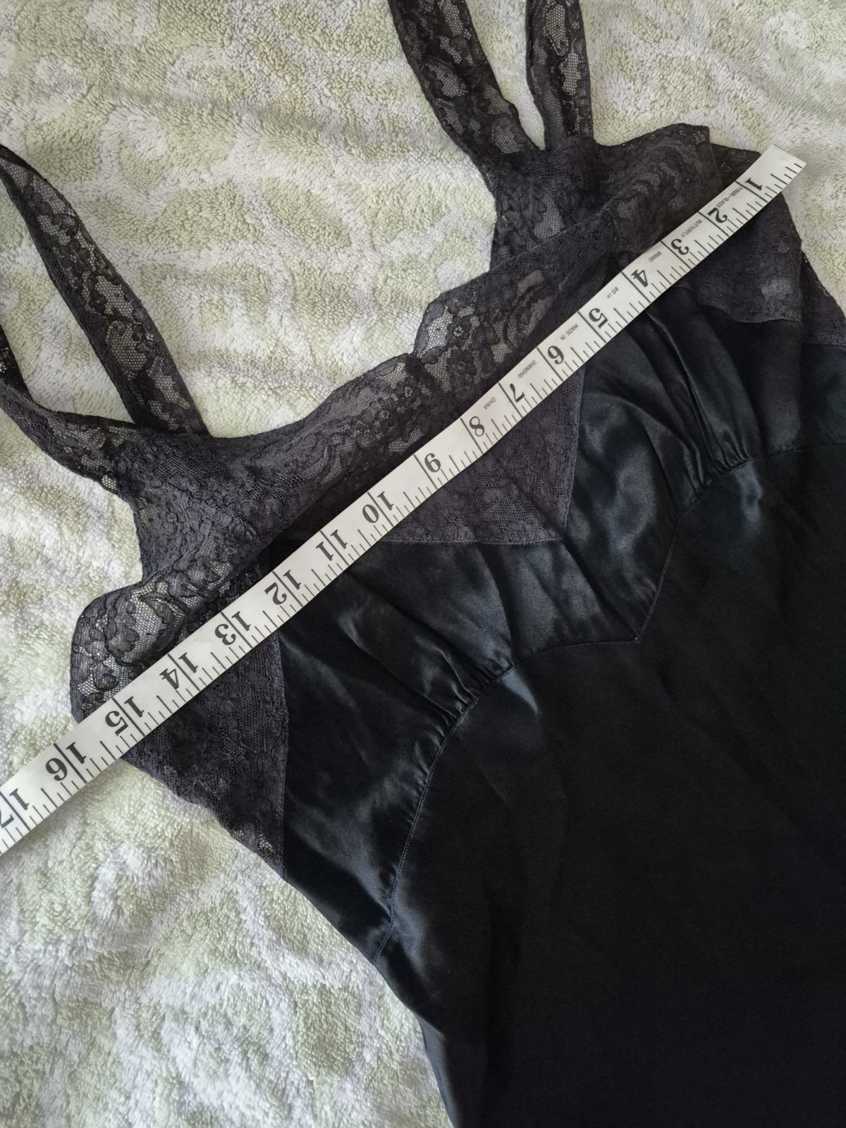 Vintage FISCHER Satin Rayon Full Slip Size 32 Pre-owned
