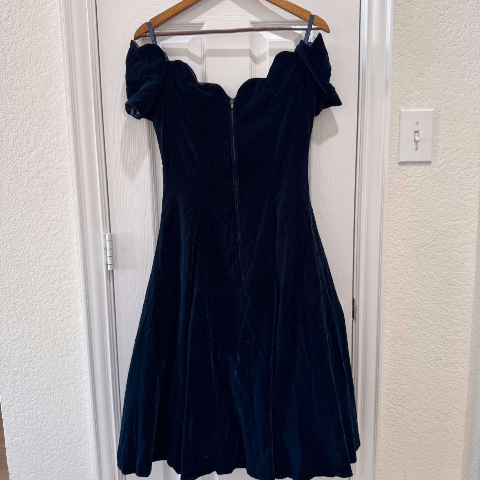 Vintage Karen Lucas for Nite Teal Velvet Off Shoulder Formal Dress Size 10