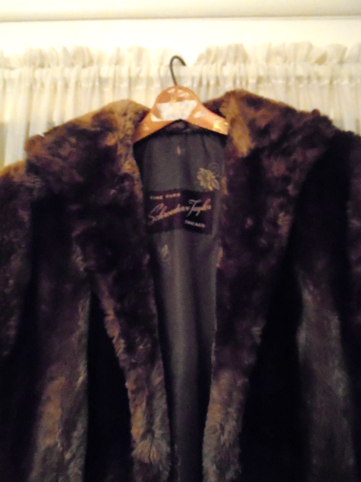 1950’s LADY’S FUR COAT Medium Brown Mouton Stroller Schroeder& Taylor Fine Furs